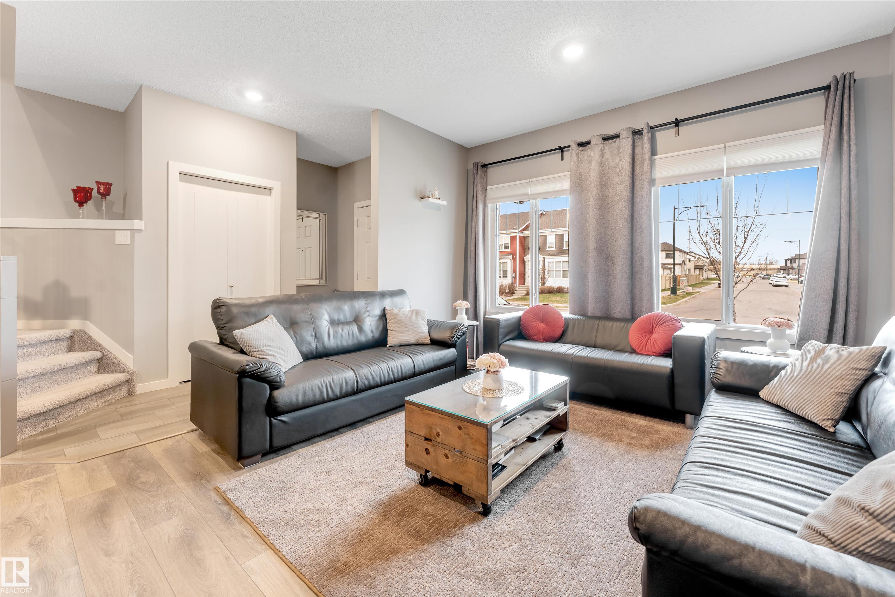 https://zimg.paragon.ice.com/ParagonImages/Property/PM/RAE/225399868/13/0/0/068c3249da2337d5b95c0f06ae03a43a/1/046b2a863179cdc7e607e3690e923a53/225399868-34659125-bc61-4879-afd9-fdefd22019b5.JPG