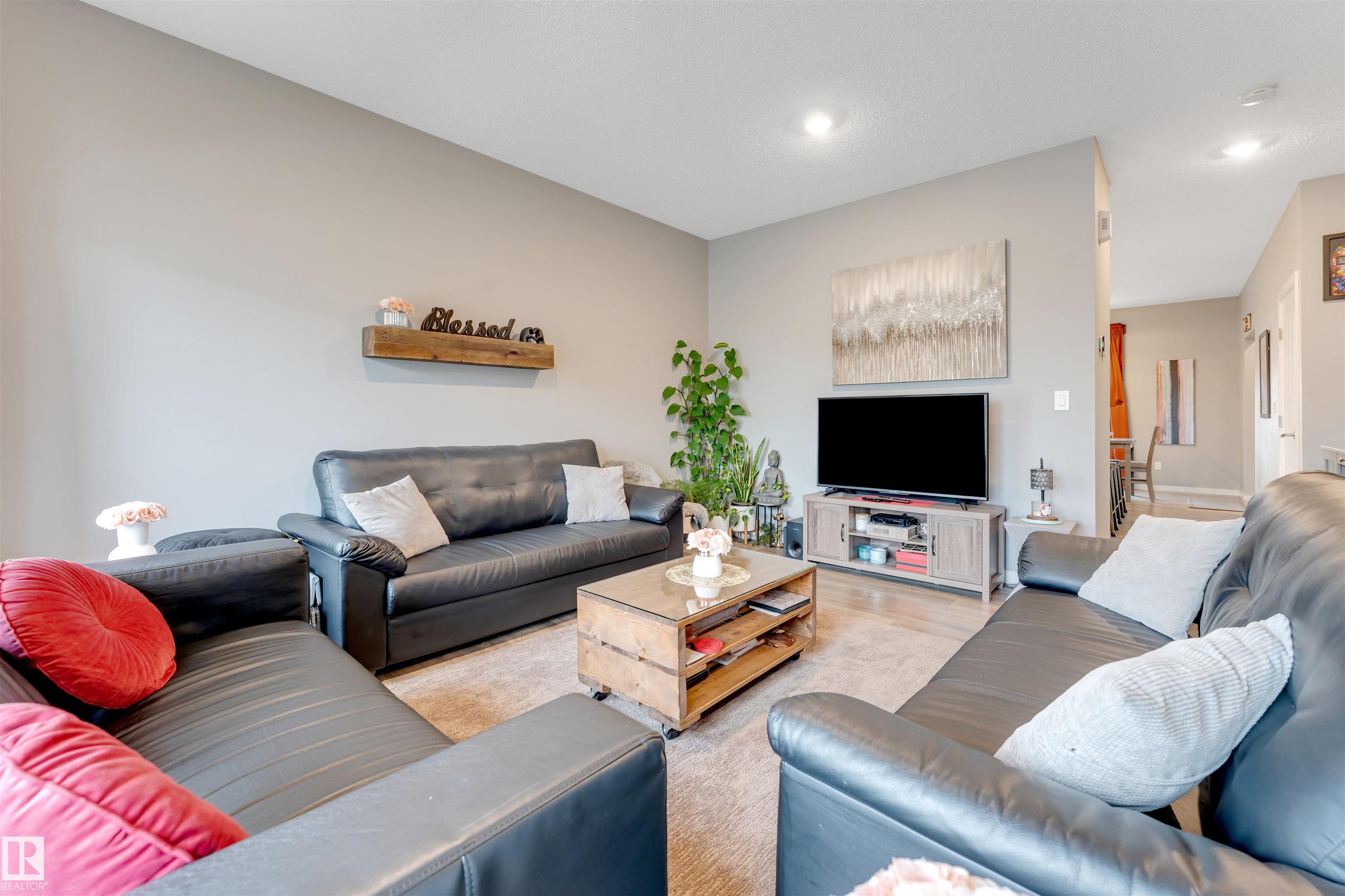 https://zimg.paragon.ice.com/ParagonImages/Property/PM/RAE/225399868/15/0/0/965484dffa227b12b911042e306dec7a/1/046b2a863179cdc7e607e3690e923a53/225399868-3c5918b4-74c3-4f93-aa75-6bf993f4614e.JPG