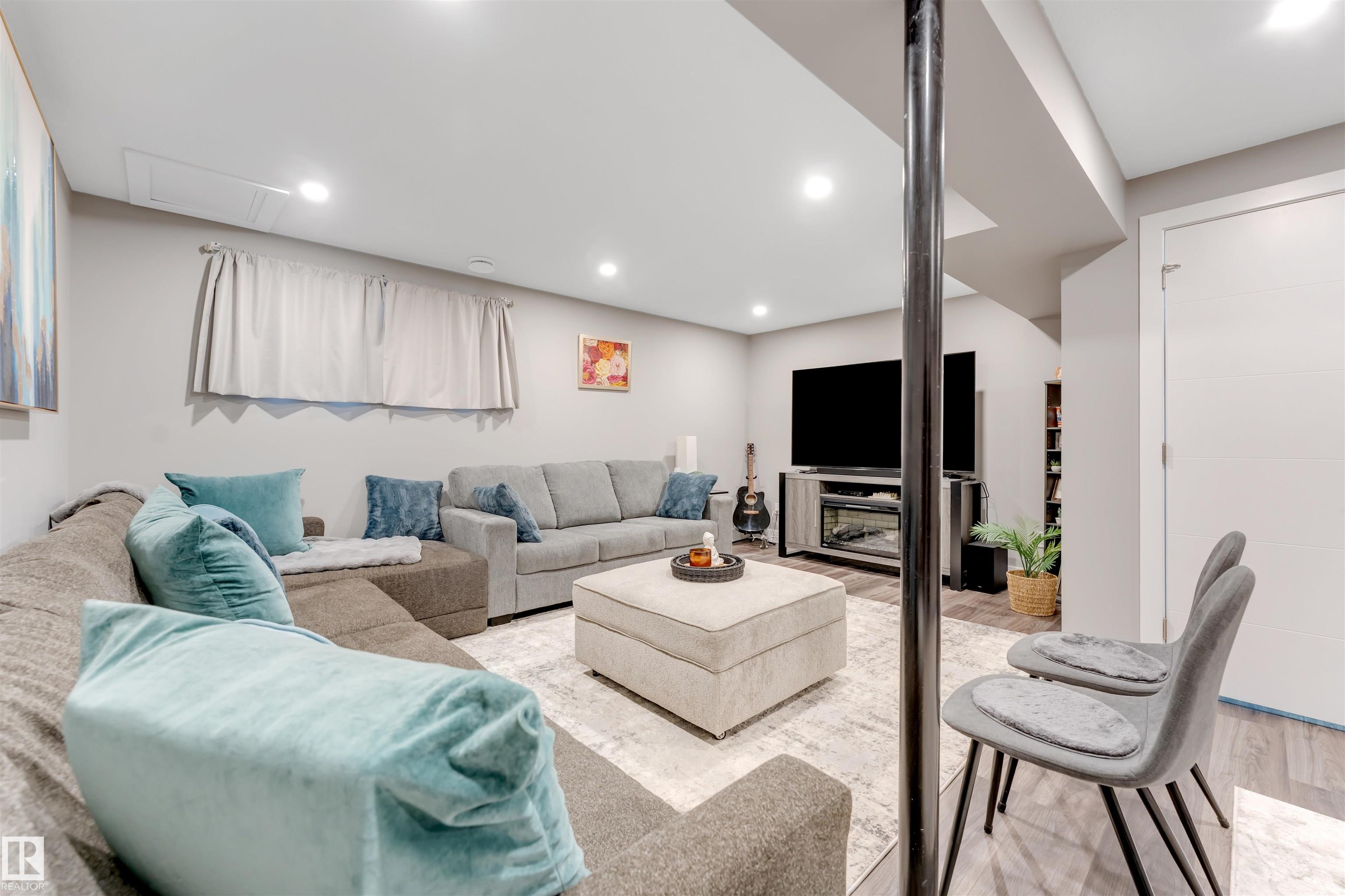 https://zimg.paragon.ice.com/ParagonImages/Property/PM/RAE/225399868/46/0/0/650ac67025fe029e79ca1455d0ad341f/1/046b2a863179cdc7e607e3690e923a53/225399868-bdca0dca-5d14-46d5-9a68-5051934c8df7.JPG