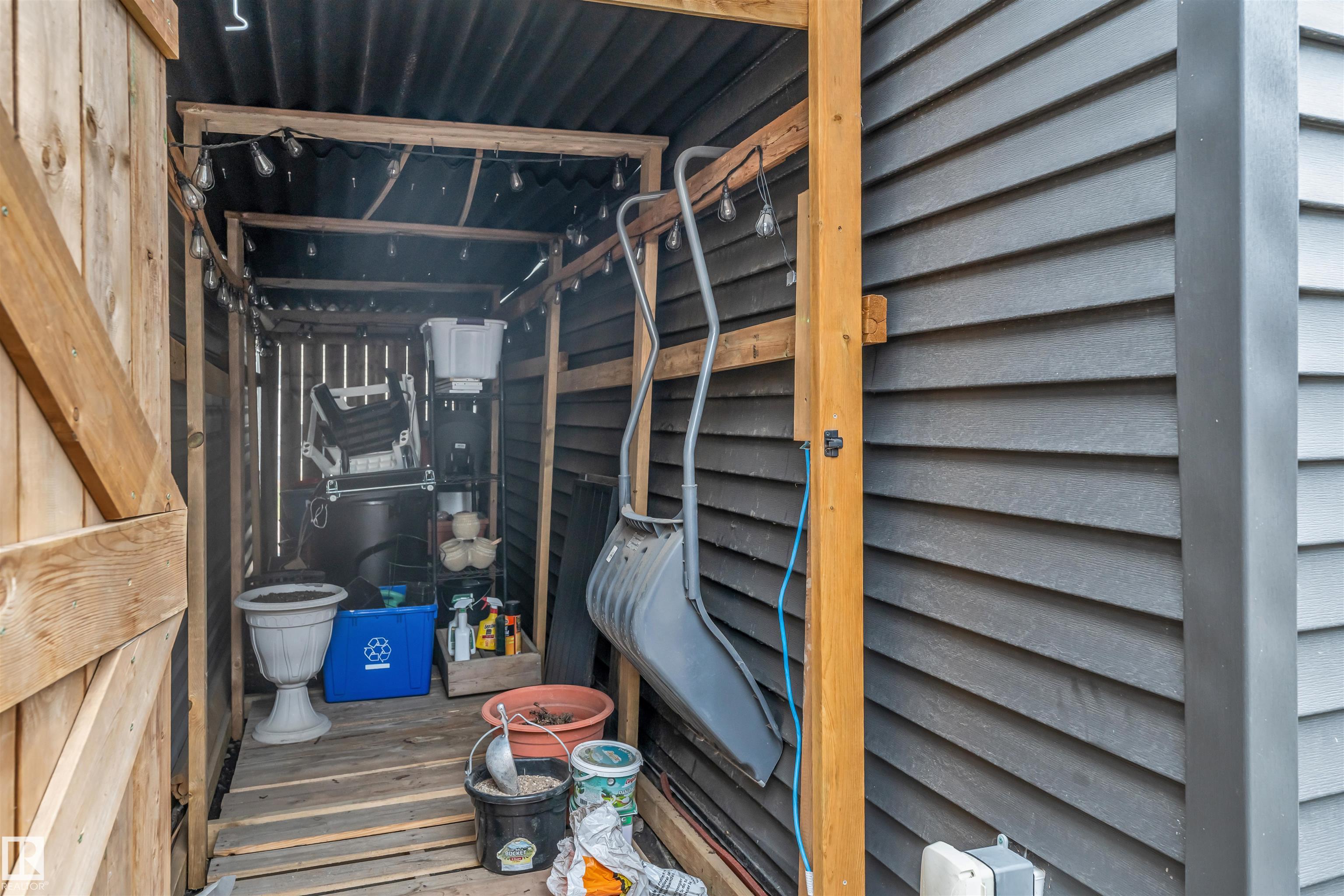 https://zimg.paragon.ice.com/ParagonImages/Property/PM/RAE/225399868/53/0/0/b119b5d53c27e48c27c79f423879bfcf/1/046b2a863179cdc7e607e3690e923a53/225399868-6c3df16a-8f5a-4ae0-bdb2-58aba6060cb4.JPG