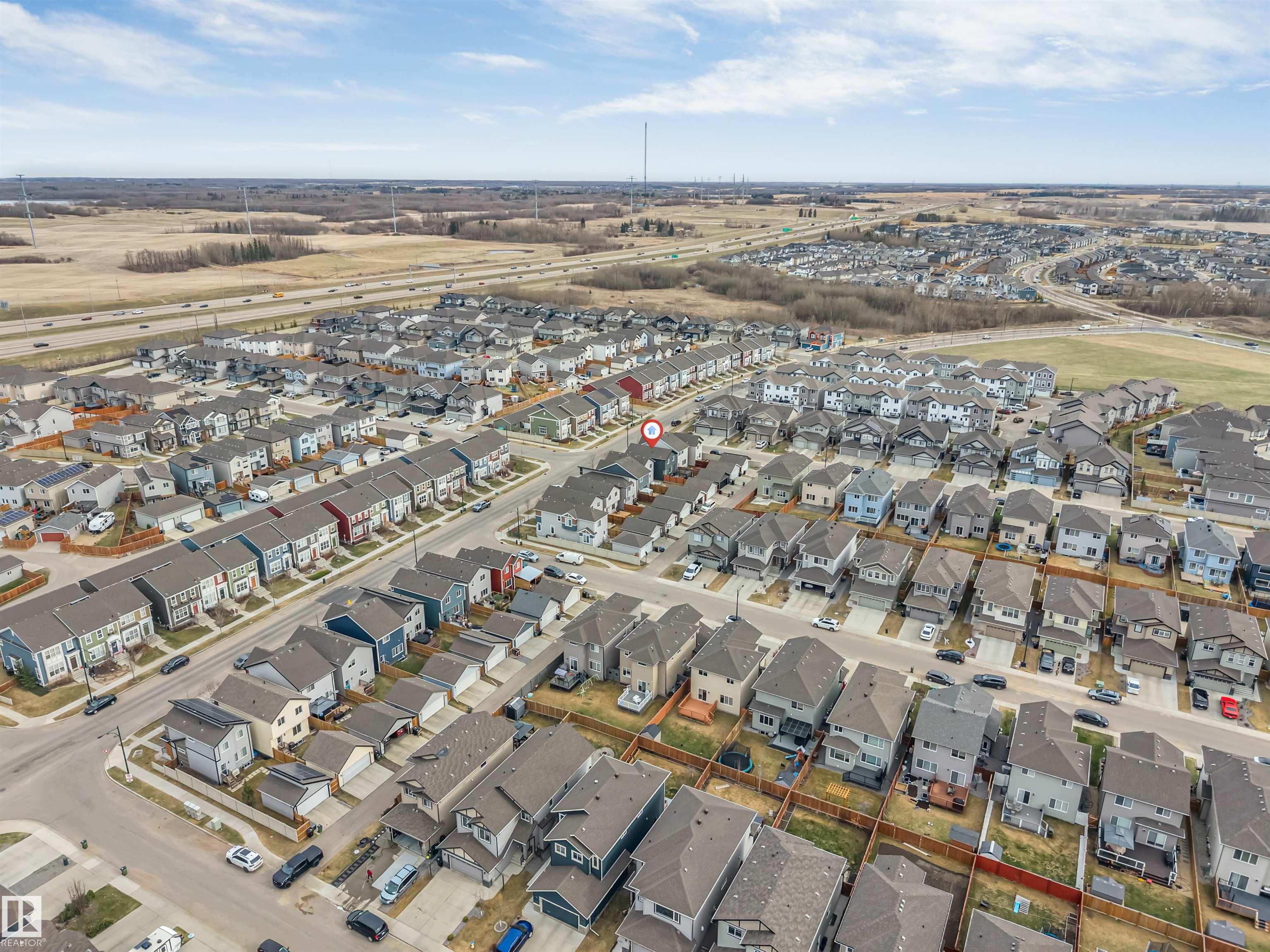 https://zimg.paragon.ice.com/ParagonImages/Property/PM/RAE/225399868/8/0/0/1d50694931e26d4eed8d86636a86fe30/1/046b2a863179cdc7e607e3690e923a53/225399868-ab36d5a5-ccf2-4207-9da1-e48d7207f83c.JPG