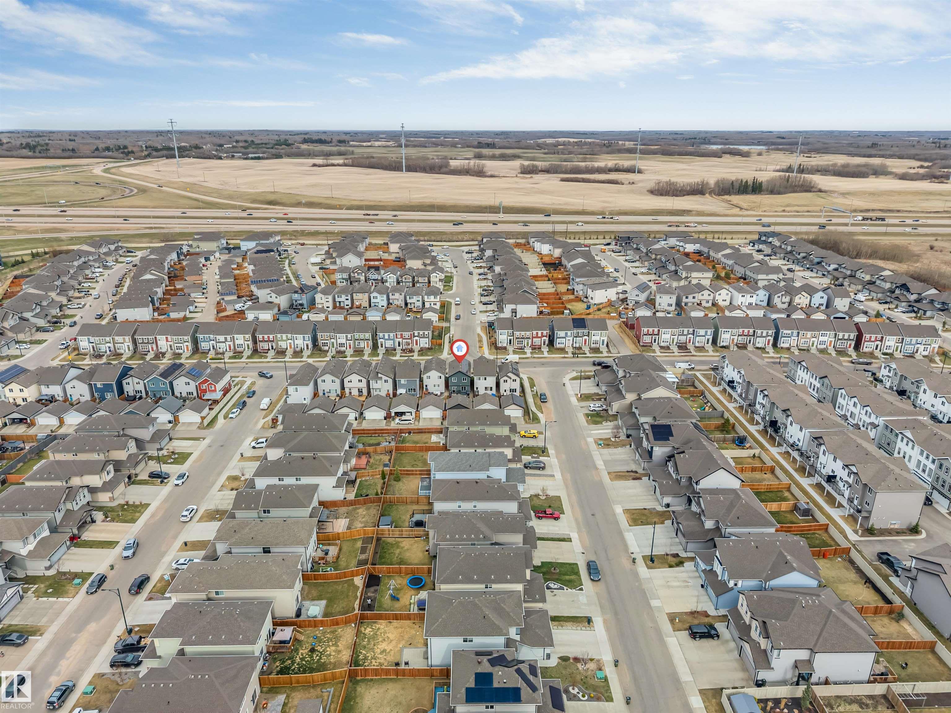 https://zimg.paragon.ice.com/ParagonImages/Property/PM/RAE/225399868/9/0/0/0fbc7187c171e0c43cafc0b4d0700a30/1/046b2a863179cdc7e607e3690e923a53/225399868-2e7fea3e-643e-4fe6-a3b5-07d2e3f078ec.JPG