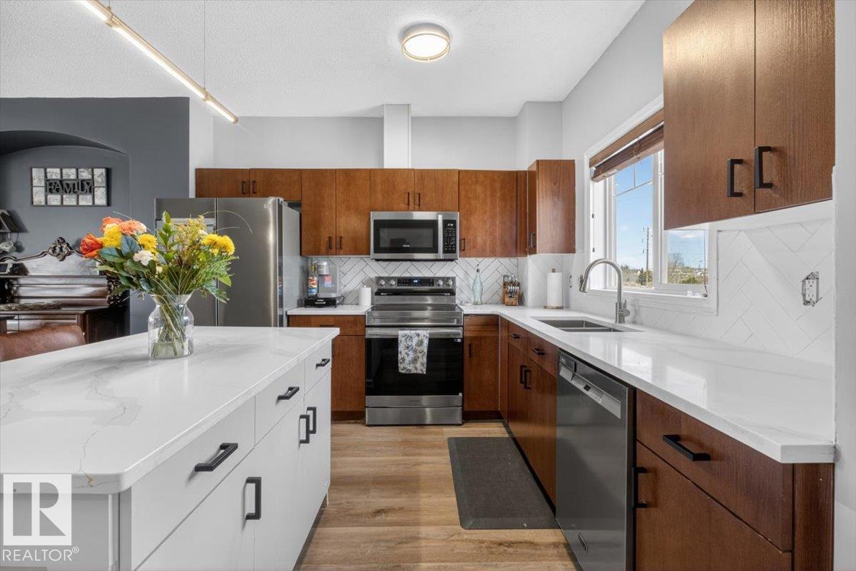 https://zimg.paragon.ice.com/ParagonImages/Property/PM/RAE/225399872/13/0/0/469fbcc3ba4ab76c8f121598ef594ee7/1/6f7bc137221bacc87cd4e8dec9ed91b0/225399872-d63df54a-0522-467f-9a96-daf5043ca9a8.JPG