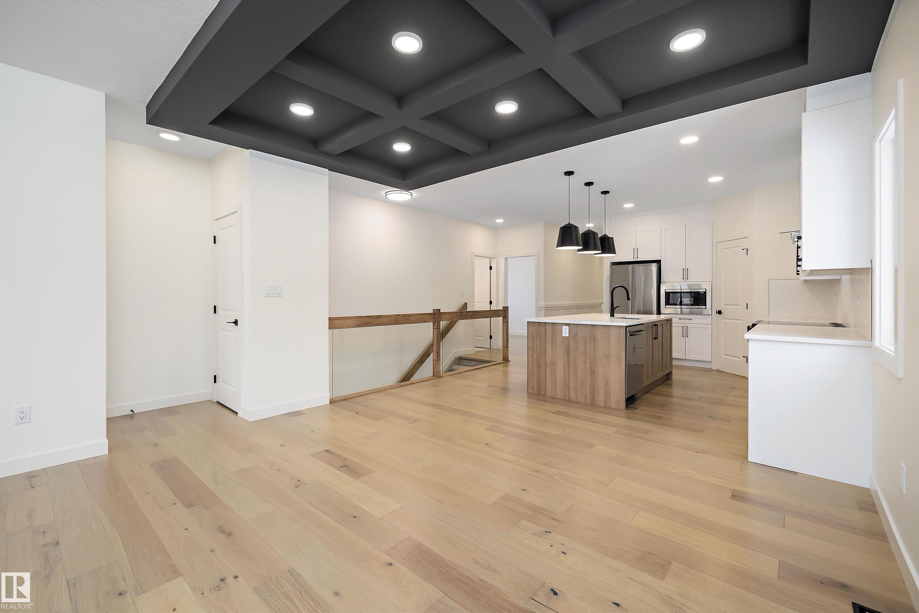 https://zimg.paragon.ice.com/ParagonImages/Property/PM/RAE/225399877/17/0/0/dfd7c987988bf8a0a1758f653e896d94/1/0dd23934d3d92684d49270c1c06a895f/225399877-2413e397-1c54-47a0-b560-e79b1aa116cd.JPG