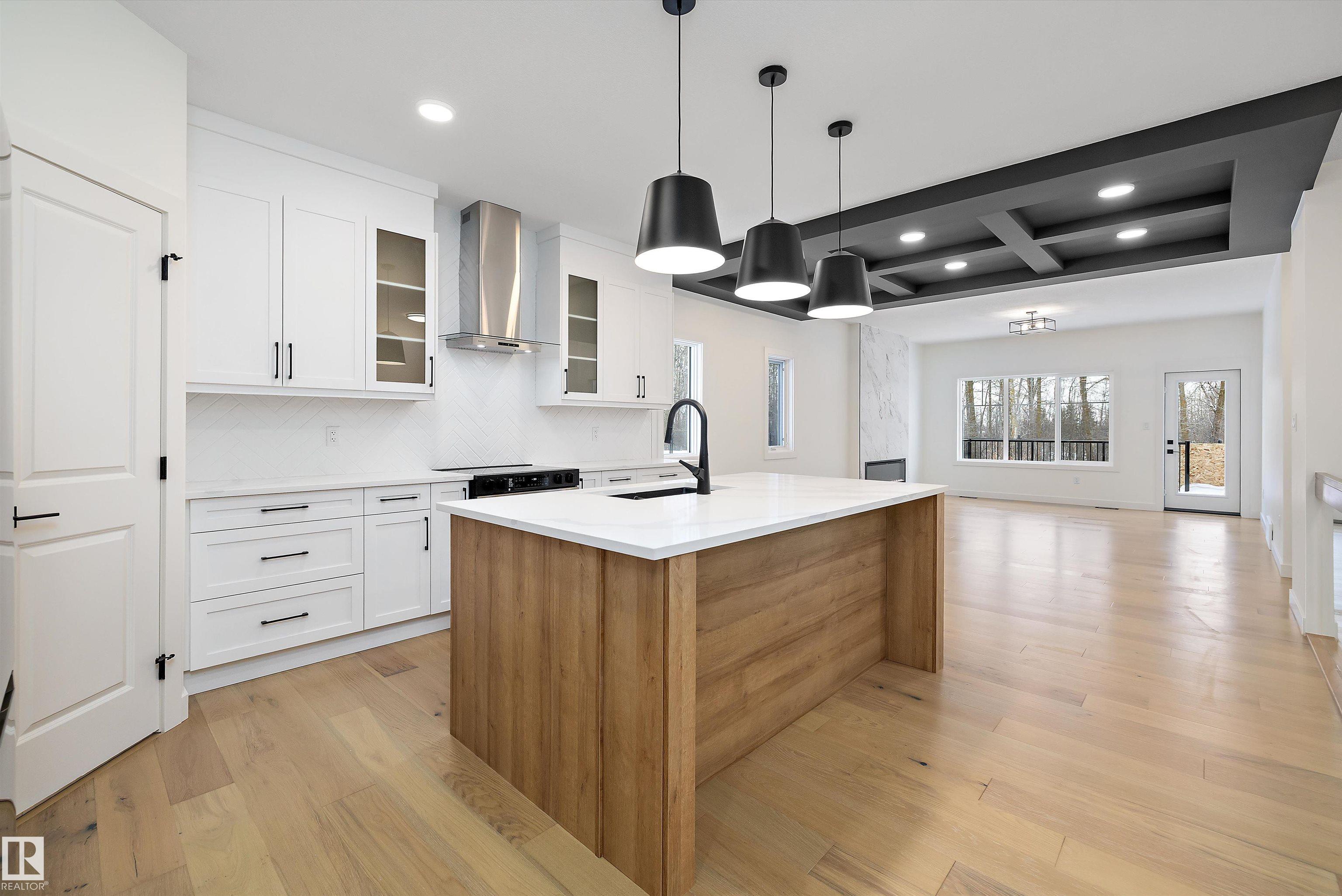 https://zimg.paragon.ice.com/ParagonImages/Property/PM/RAE/225399877/8/0/0/4602a860e3730d68c0c3c456735fbe7d/1/0dd23934d3d92684d49270c1c06a895f/225399877-36071964-59f2-40b1-b294-60e26329e976.JPG