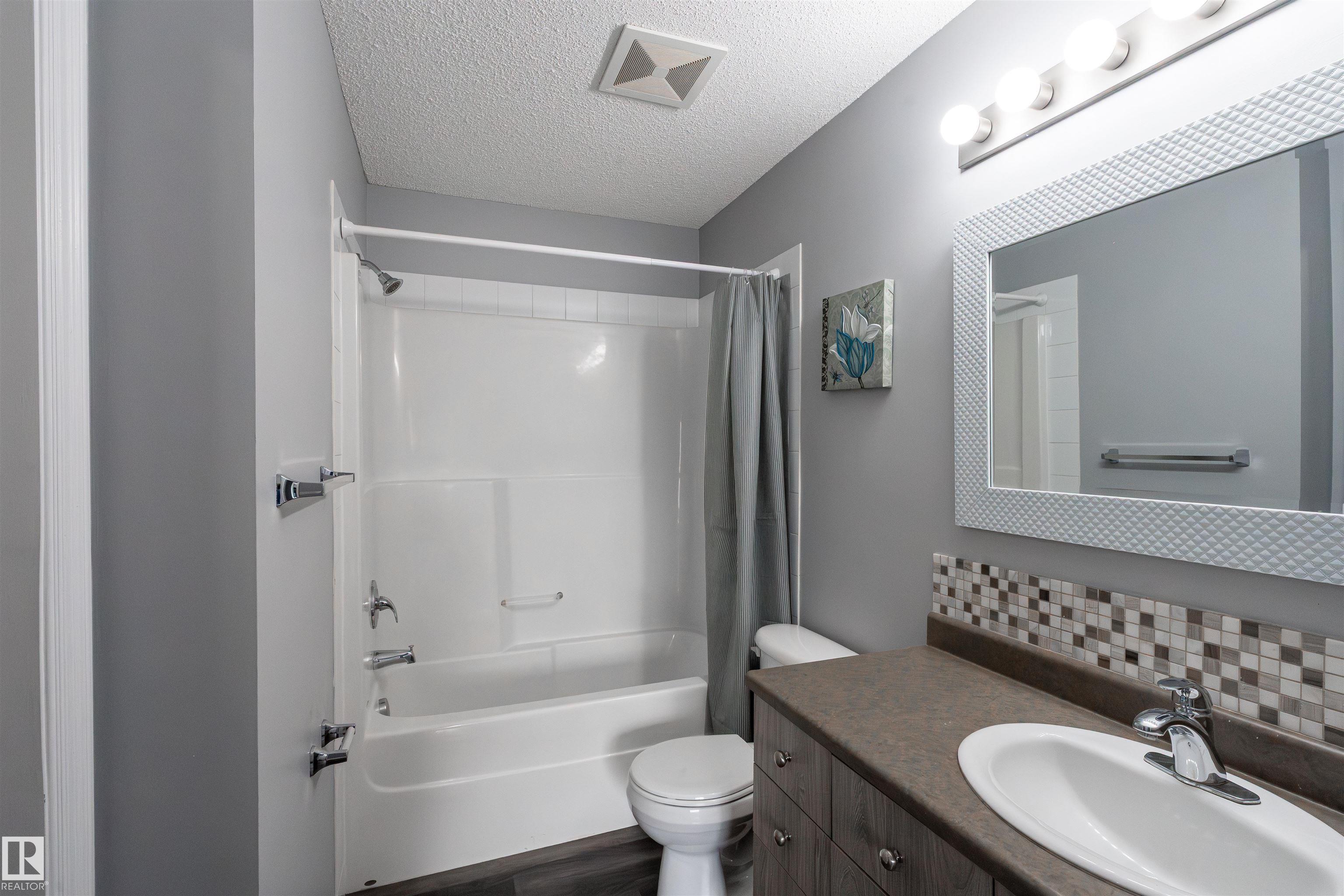 Photo 10 at 4407 23 Street NW, Larkspur, Edmonton