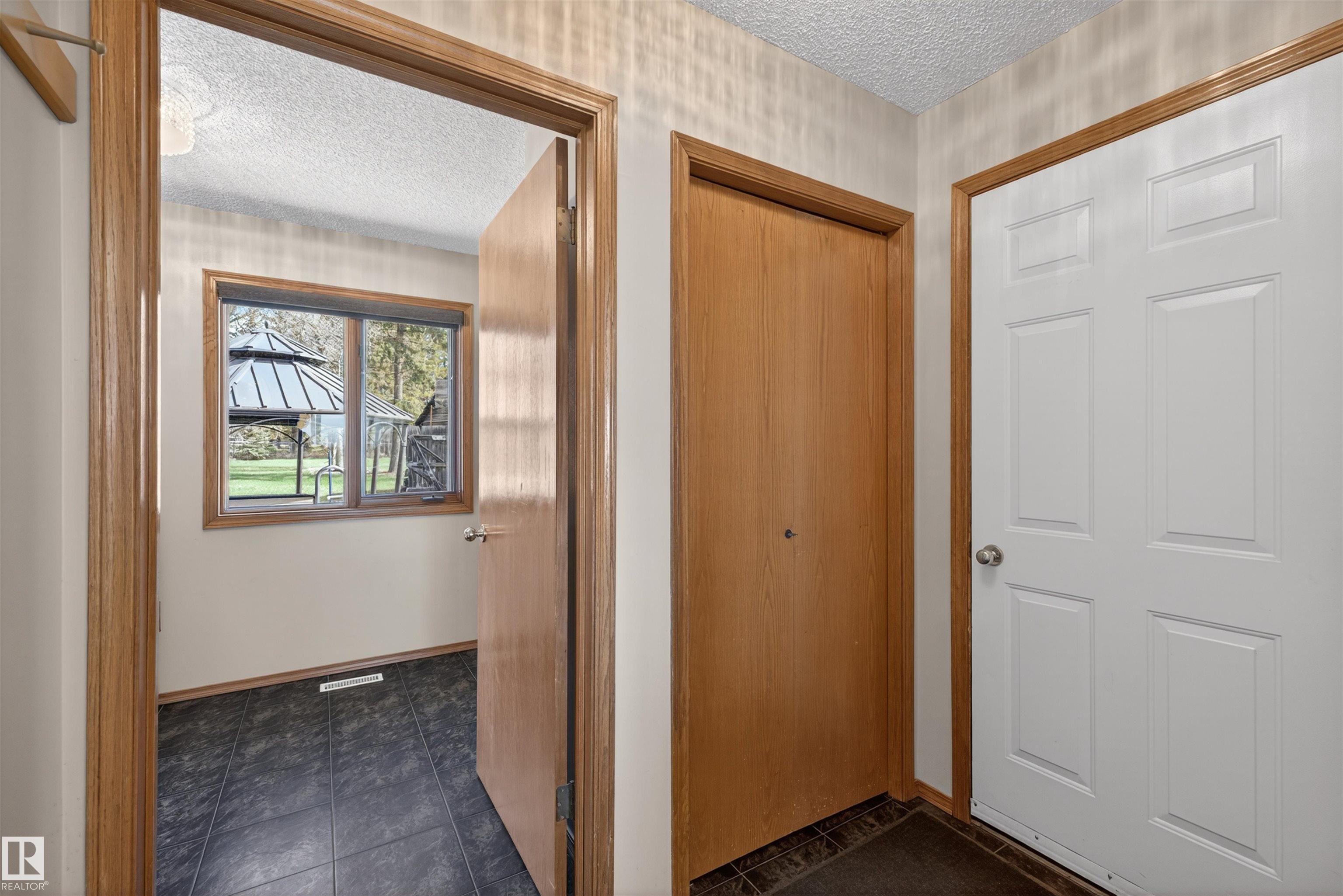 https://zimg.paragon.ice.com/ParagonImages/Property/PM/RAE/225399888/17/0/0/9b247ea821b1382e5587f5713b91a348/1/bde3e18108ae62db37bf161c3558717b/225399888-ea13a5da-6aa7-4f39-9be1-e4e39e7c3878.JPG