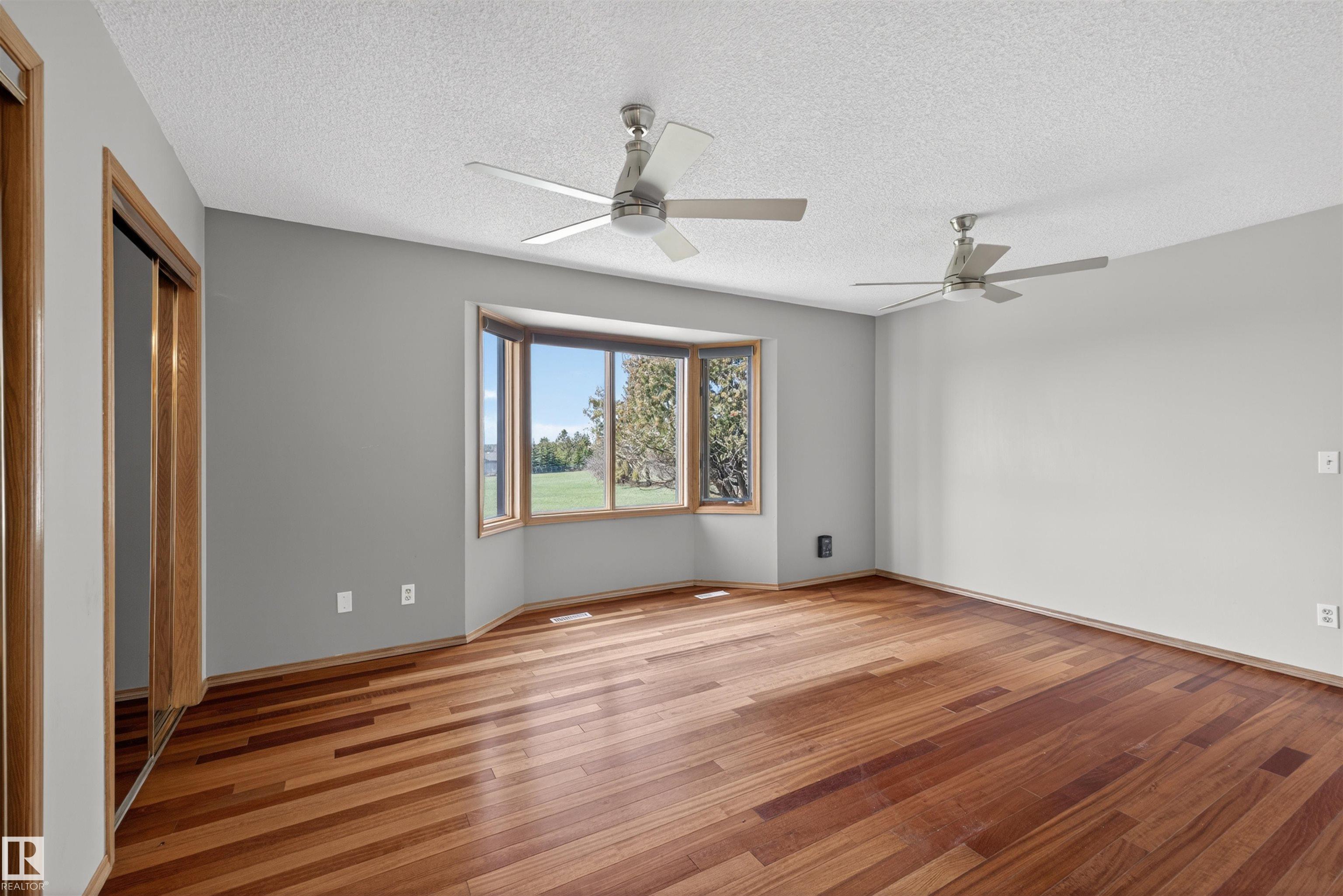 https://zimg.paragon.ice.com/ParagonImages/Property/PM/RAE/225399888/31/0/0/b538e275ca96a73f5dcd96fe66096be9/1/bde3e18108ae62db37bf161c3558717b/225399888-6f8f9429-5647-4090-b848-10ddecaaf3d9.JPG