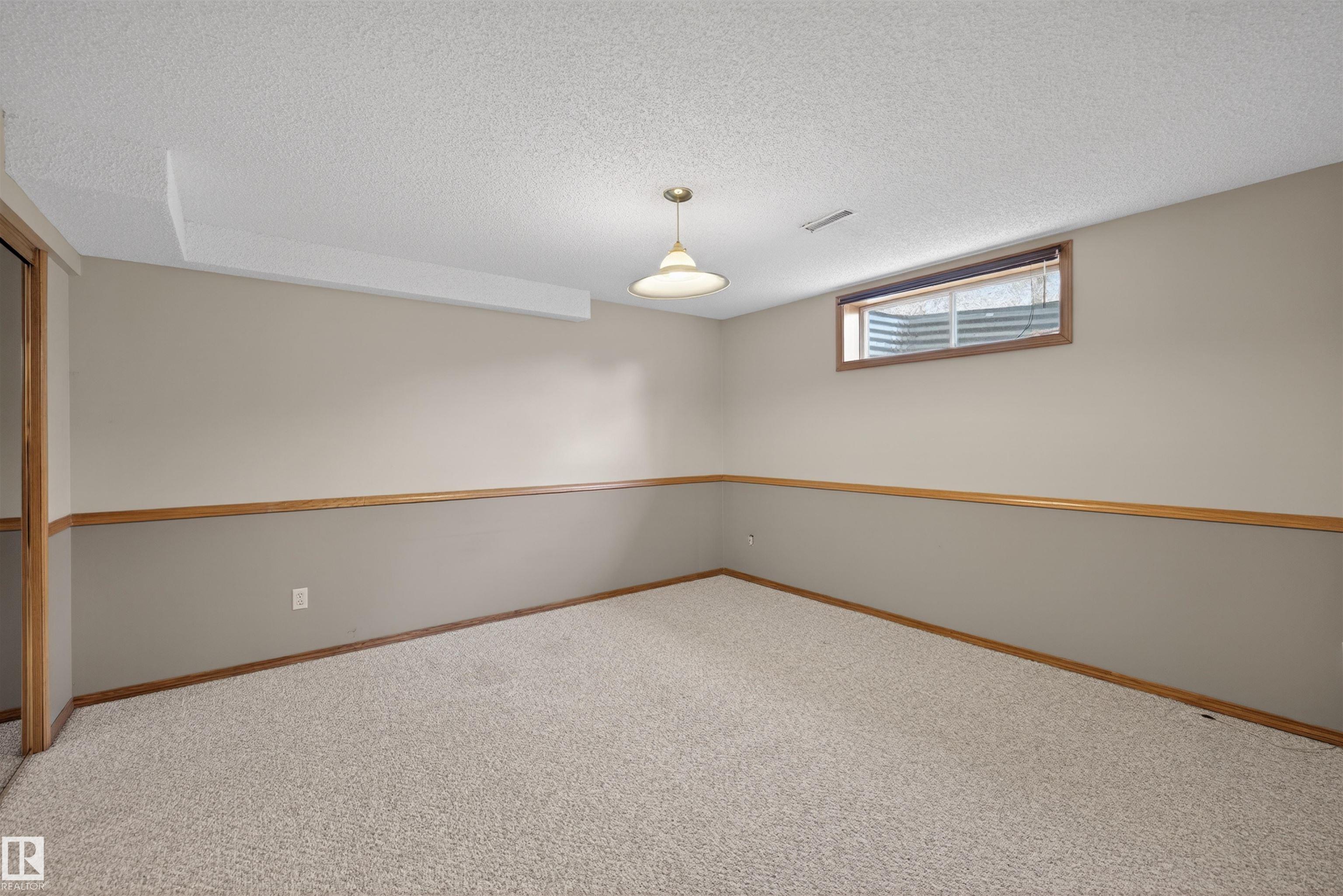 https://zimg.paragon.ice.com/ParagonImages/Property/PM/RAE/225399888/45/0/0/92af32683eb2bacda8811bf3dff3c4dd/1/bde3e18108ae62db37bf161c3558717b/225399888-2f7f5924-1290-4021-9207-ade570faf8b2.JPG