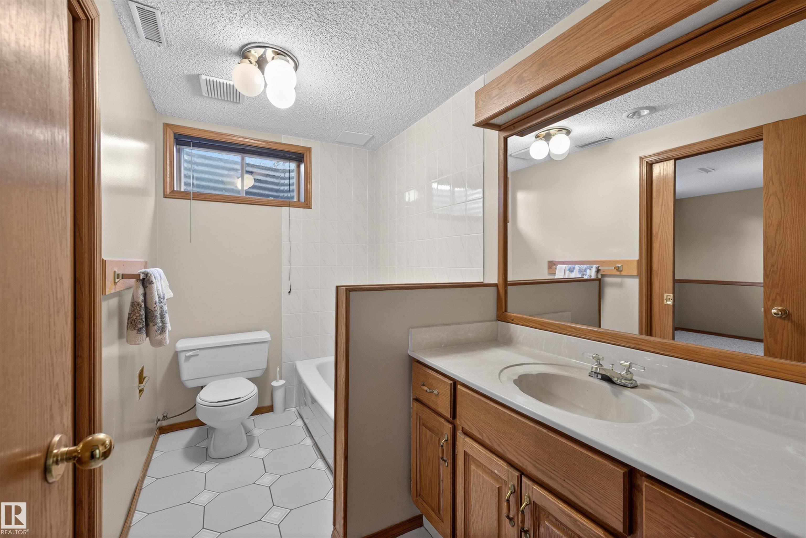 https://zimg.paragon.ice.com/ParagonImages/Property/PM/RAE/225399888/47/0/0/48dee9db3c2e47a2abb33383343cb006/1/bde3e18108ae62db37bf161c3558717b/225399888-75b119ff-2b29-45be-ba53-4c467ec417ca.JPG