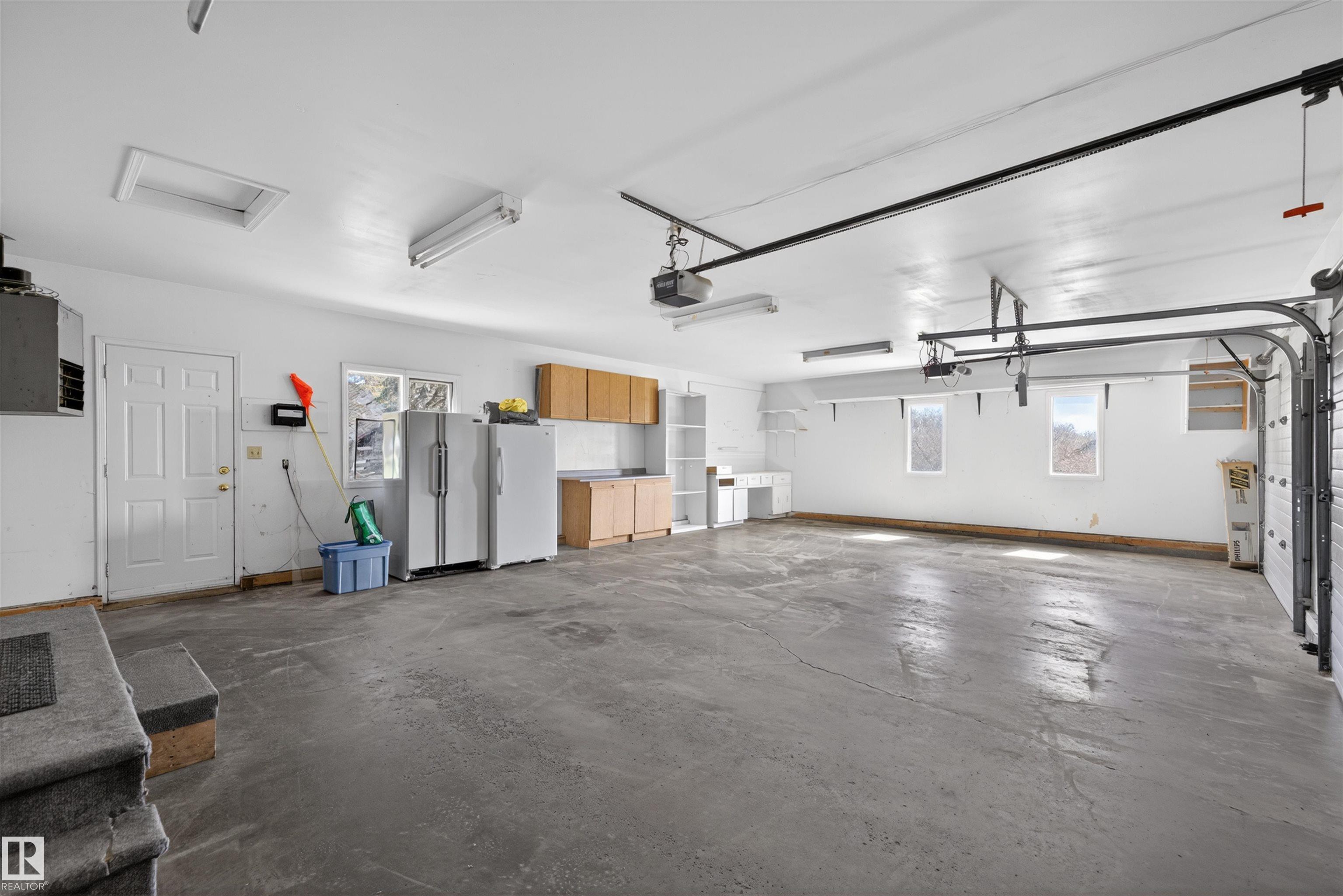 https://zimg.paragon.ice.com/ParagonImages/Property/PM/RAE/225399888/54/0/0/607270ca2b9543af048b21d3b9f7f066/1/bde3e18108ae62db37bf161c3558717b/225399888-bf94542a-67f1-4a05-9d2a-dc5c4a5e43ab.JPG