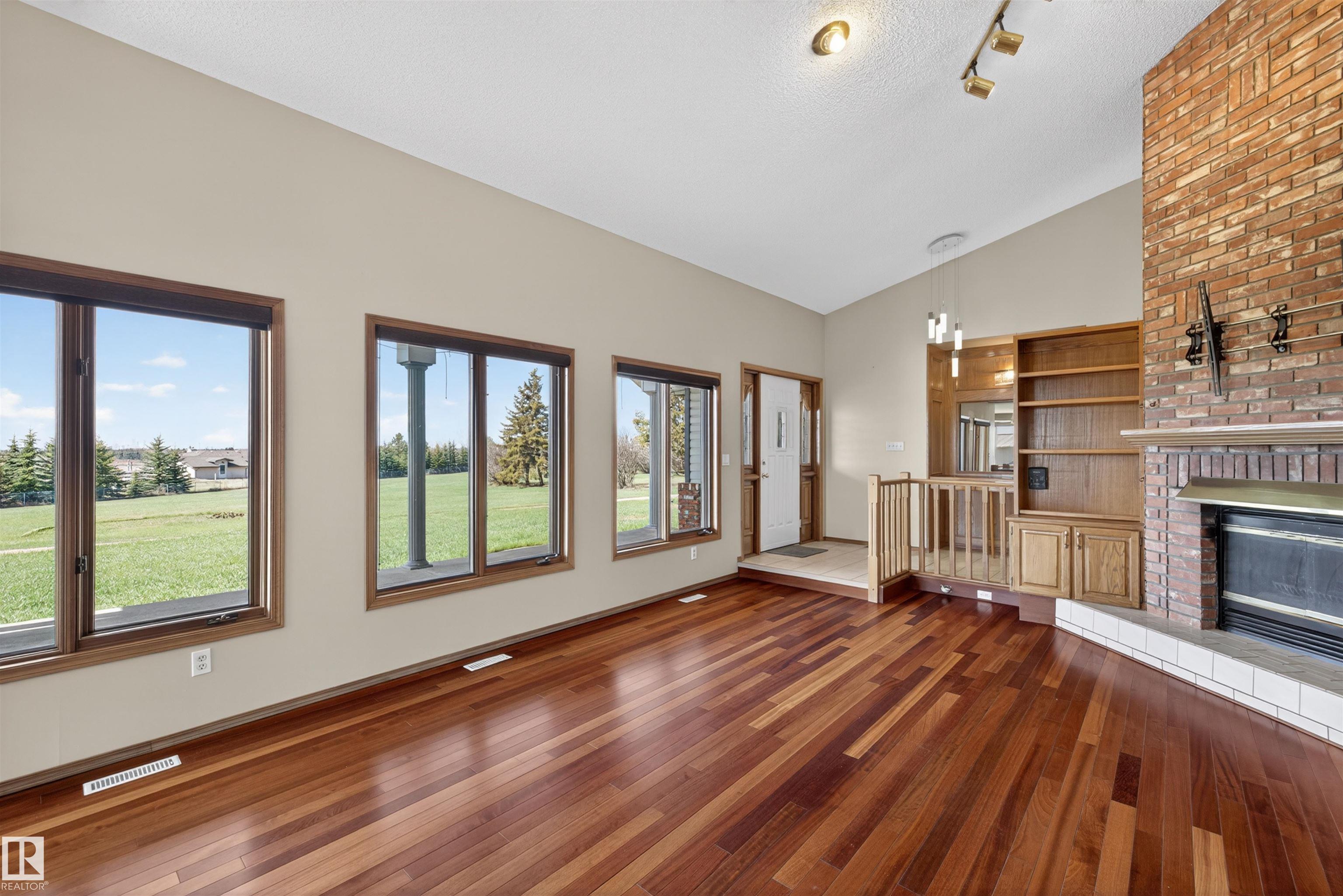 https://zimg.paragon.ice.com/ParagonImages/Property/PM/RAE/225399888/8/0/0/0504dd1d8052324f9aaff6e325f845d7/1/bde3e18108ae62db37bf161c3558717b/225399888-743aba0e-cb0d-41e0-b780-ad0cf73f59ab.JPG