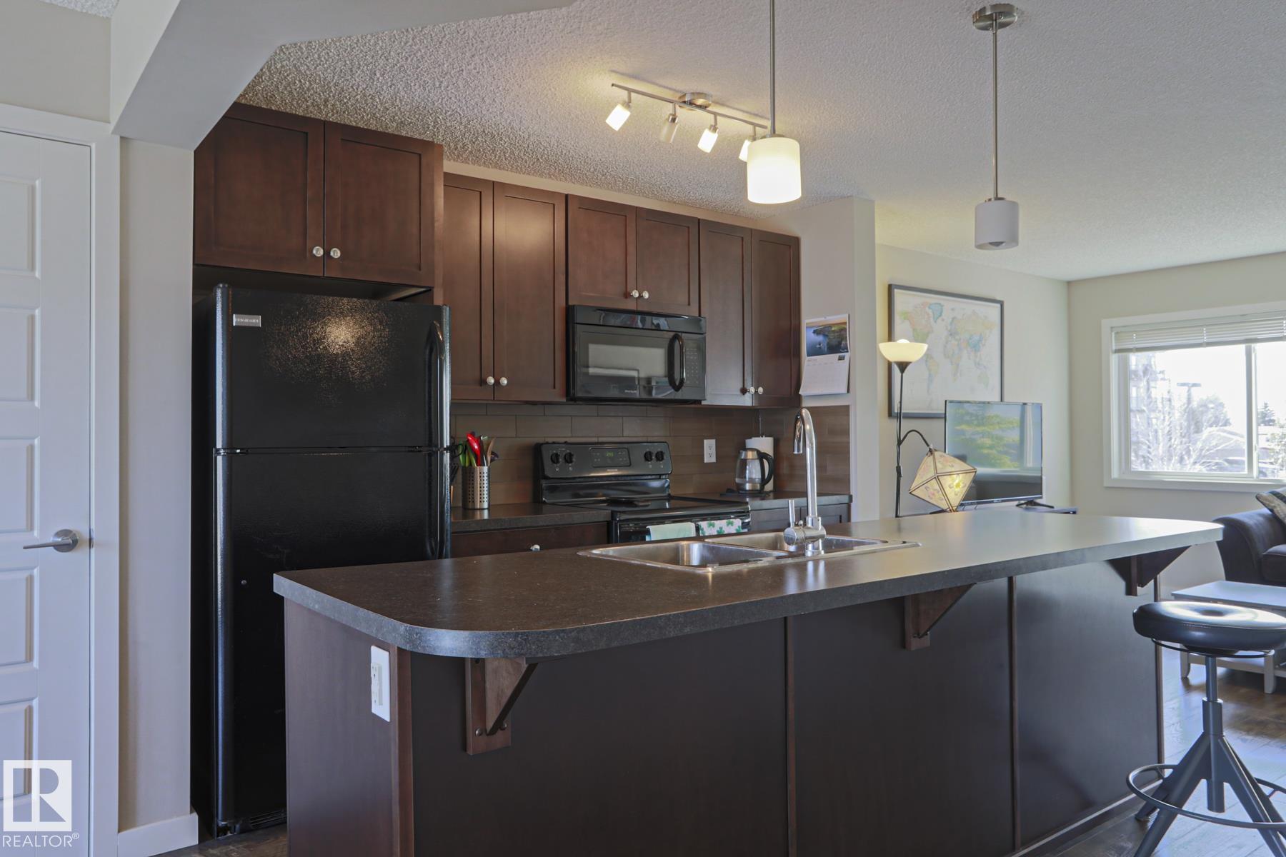 Photo 11 at 1622 33a Street NW, Laurel, Edmonton