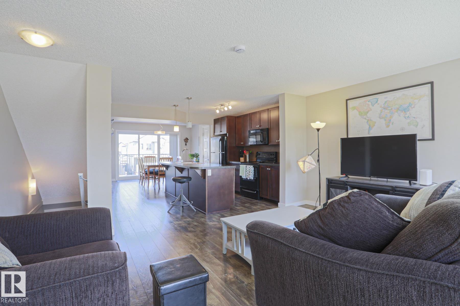 Photo 6 at 1622 33a Street NW, Laurel, Edmonton