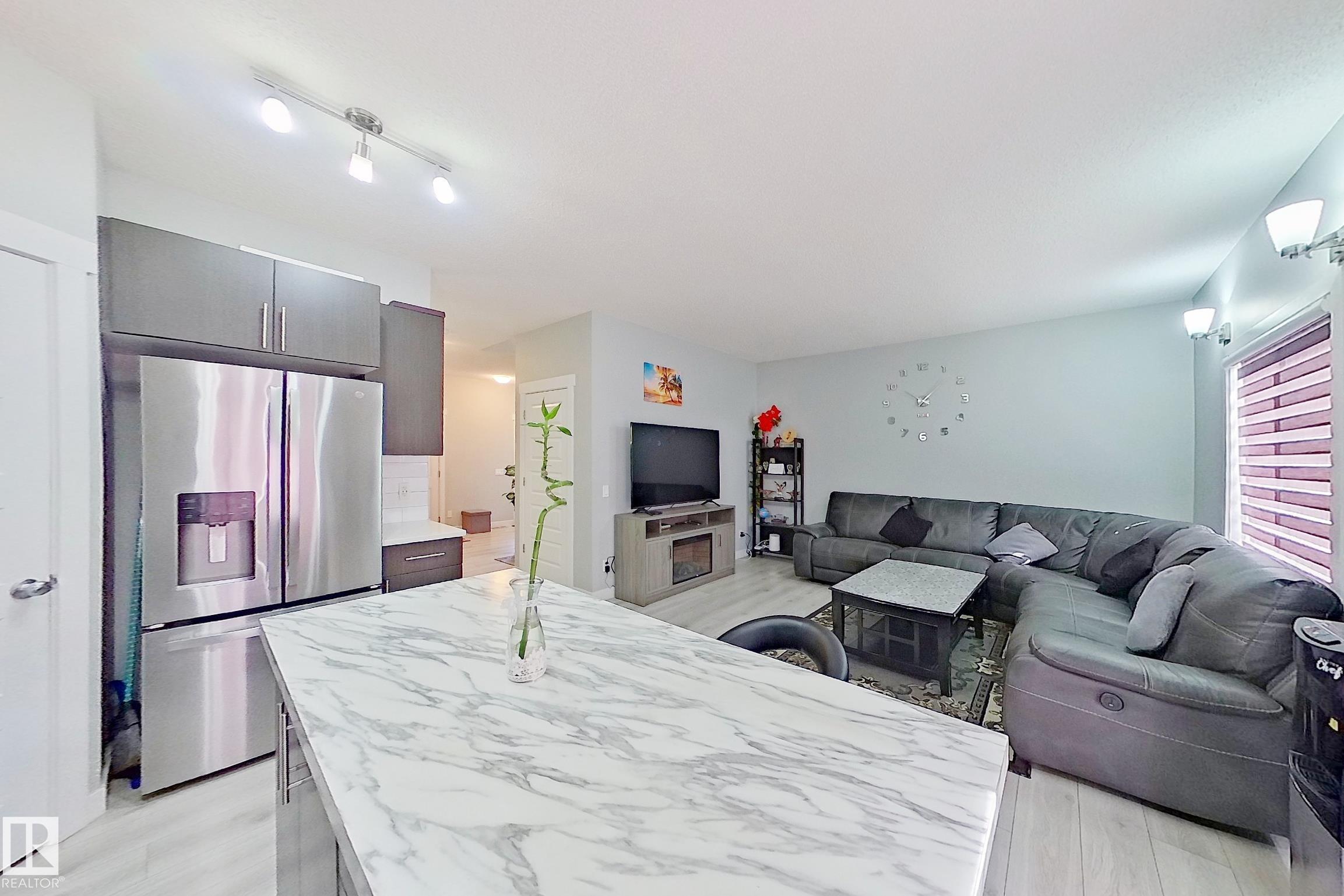 Photo 7 at 1221 27 Street NW, Laurel, Edmonton