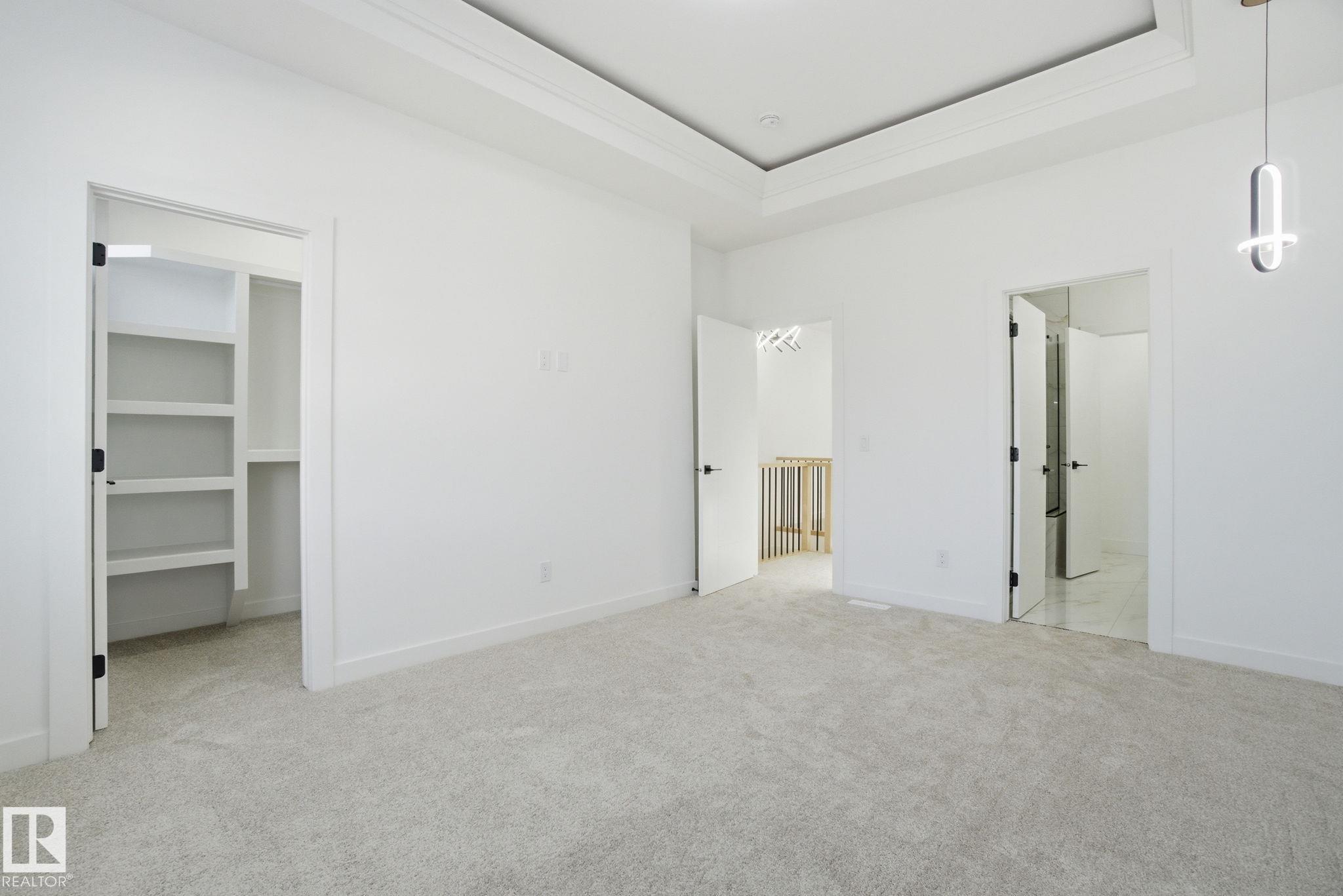 https://zimg.paragon.ice.com/ParagonImages/Property/PM/RAE/225399906/34/0/0/5715ca62683d2bc25705e70c661b6741/1/270c3996e944e4d3abeefa843abb8427/225399906-FC78394D-3EB5-4936-BBB2-4FDEE07EE546.JPG