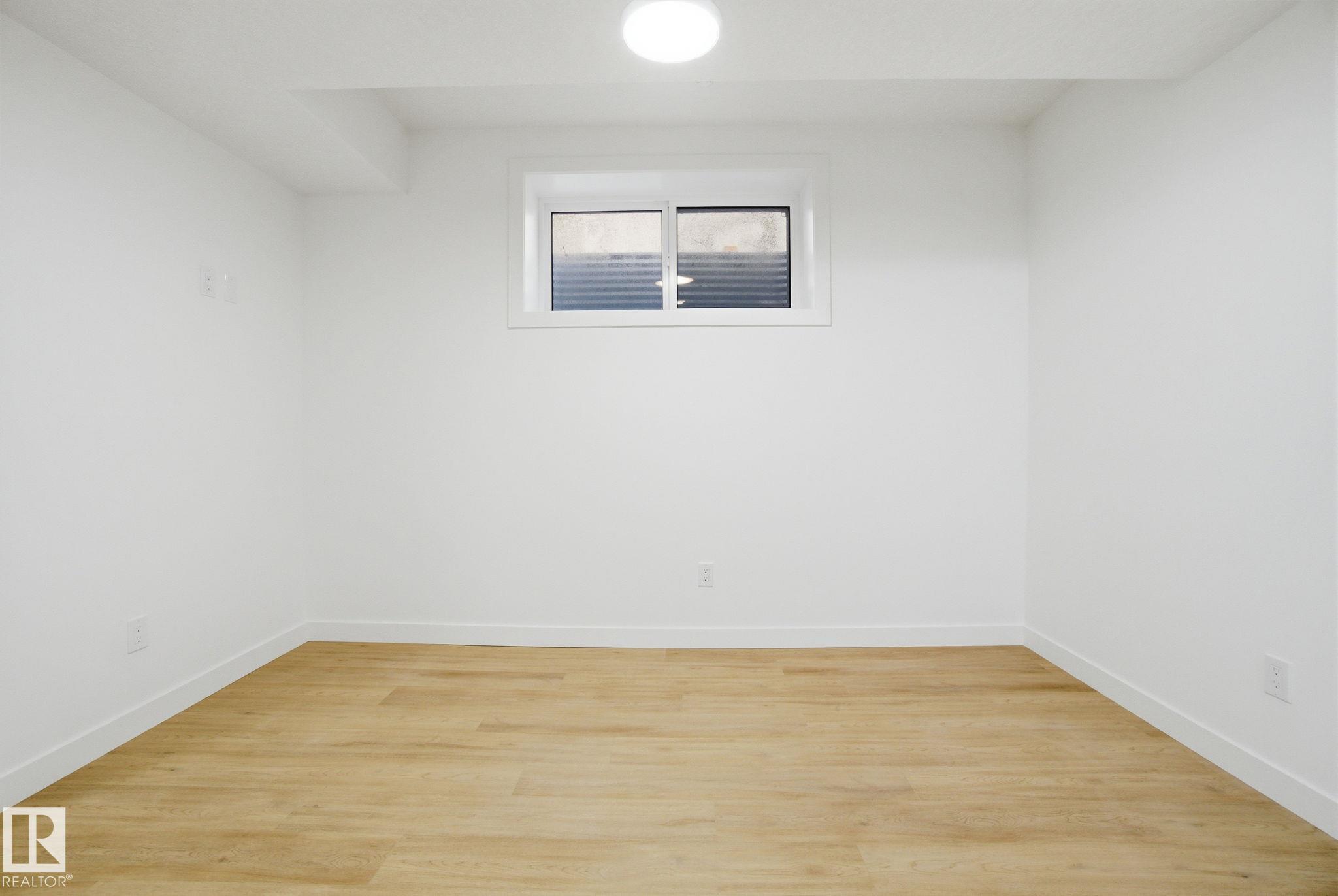 https://zimg.paragon.ice.com/ParagonImages/Property/PM/RAE/225399906/50/0/0/7eba0723e0cb3d71e8452703221c70f1/1/270c3996e944e4d3abeefa843abb8427/225399906-5E647325-C7CB-4474-8516-267DB089C0F5.JPG