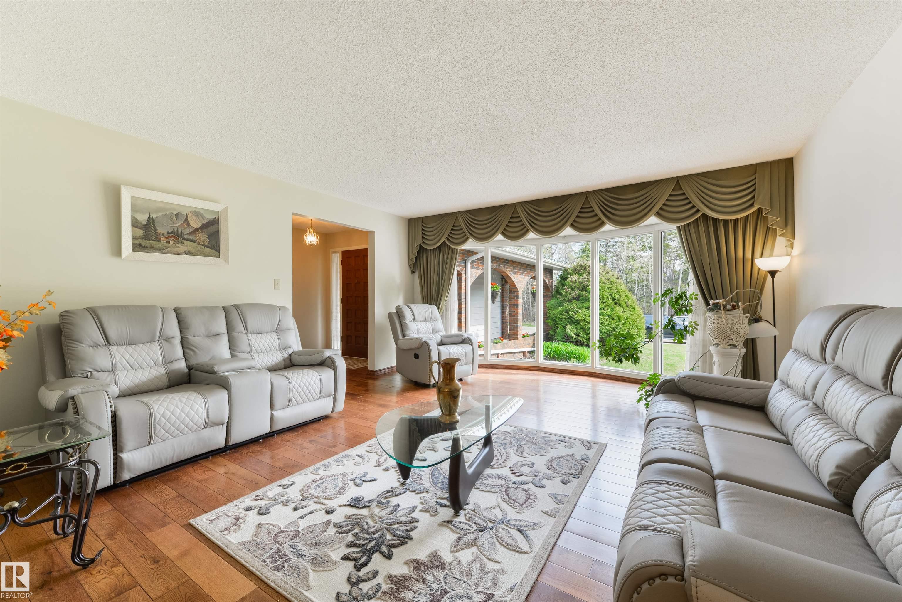 https://zimg.paragon.ice.com/ParagonImages/Property/PM/RAE/225399908/14/0/0/242a497406689363fb78e4307e8d023c/1/1ef01d3eaee7a7ce7a955b1bc49b4bd6/225399908-662258cd-8692-458c-a24f-4aaa0e1edc22.JPG