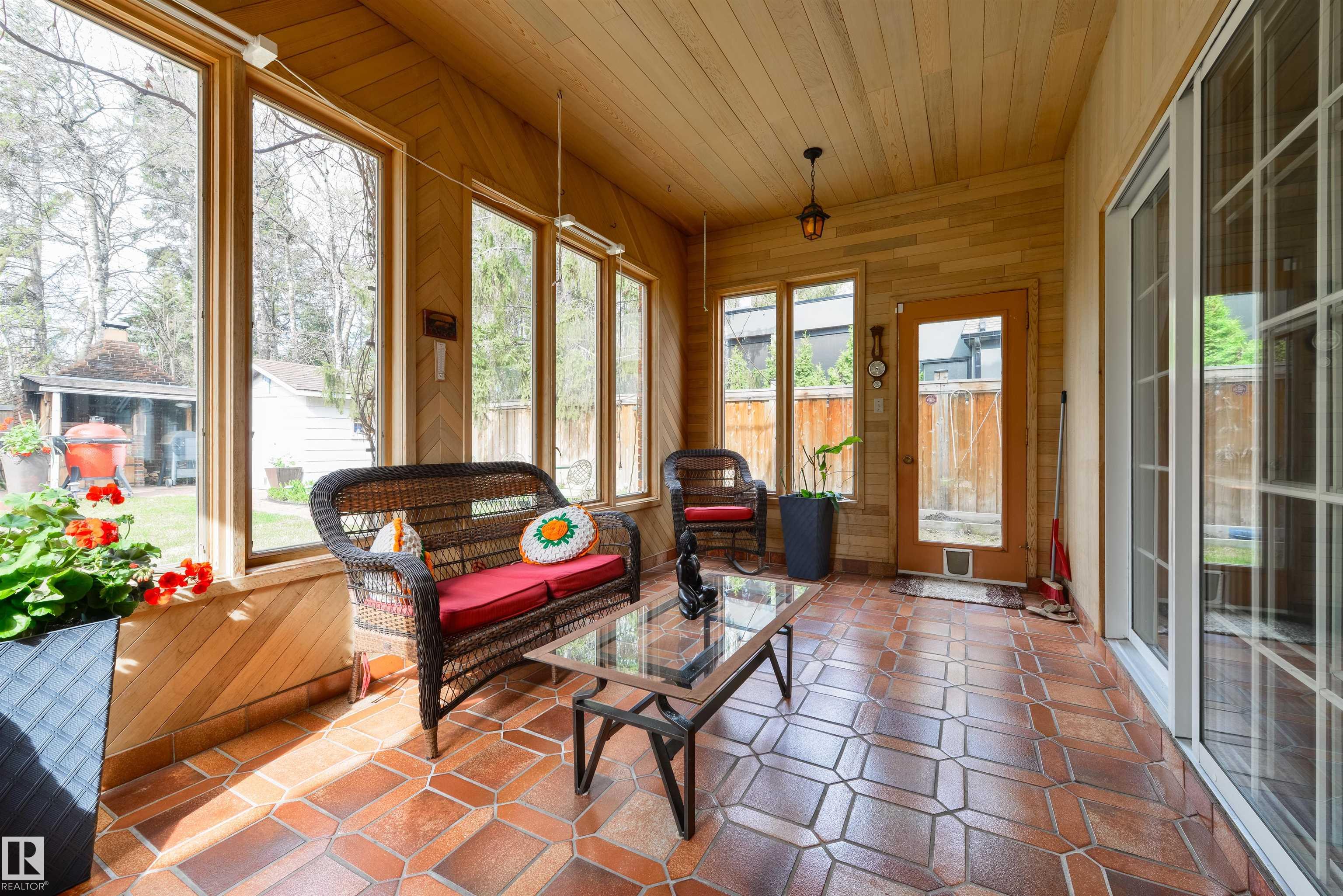 https://zimg.paragon.ice.com/ParagonImages/Property/PM/RAE/225399908/25/0/0/98049b2ea7c361efdee58395ad297190/1/1ef01d3eaee7a7ce7a955b1bc49b4bd6/225399908-5780d3b0-59d6-4cc5-a340-6f505d4740d5.JPG