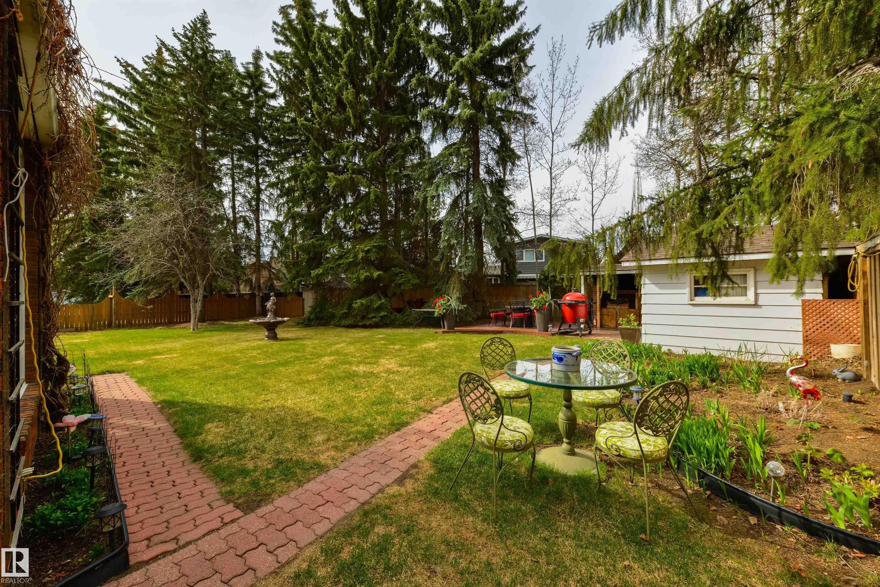Picture for 206 WOLF WILLOW CR NW