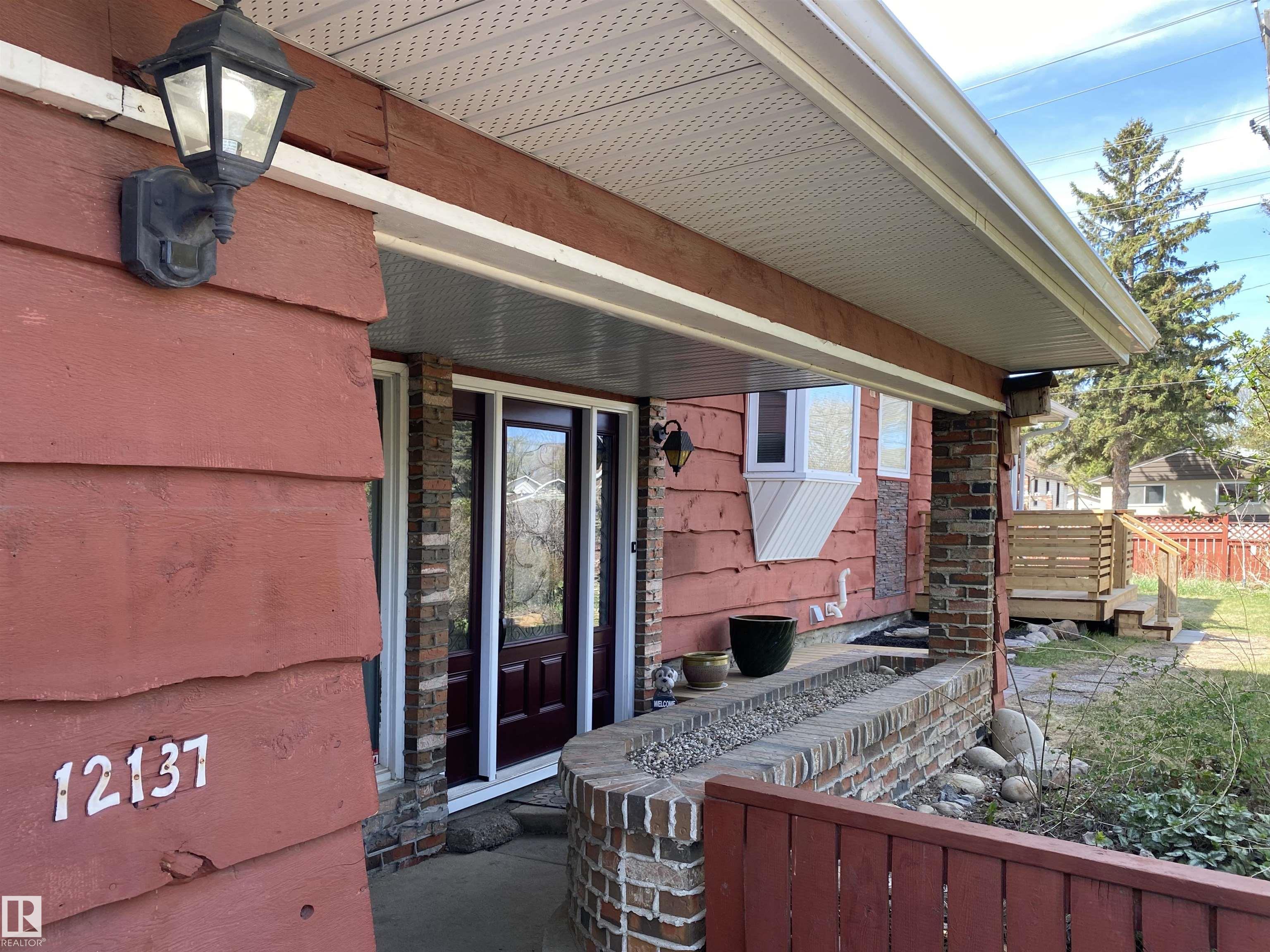 12137 50 Street NW, Beacon Heights, Edmonton