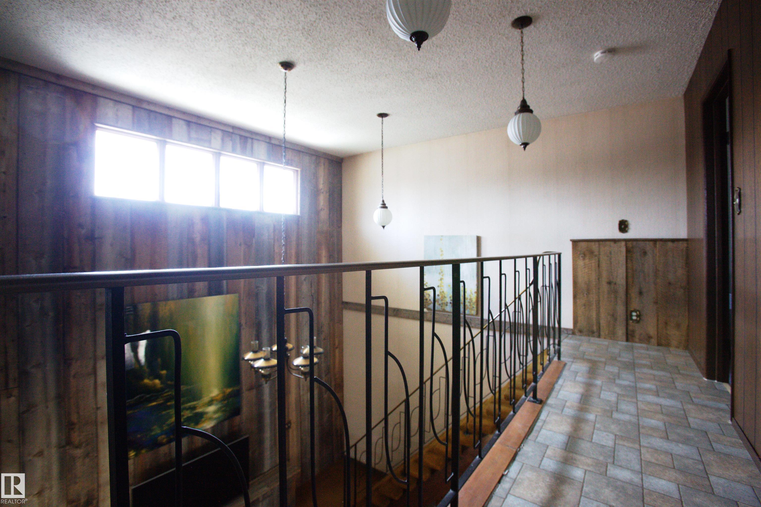 Photo 22 at 12137 50 Street NW, Beacon Heights, Edmonton