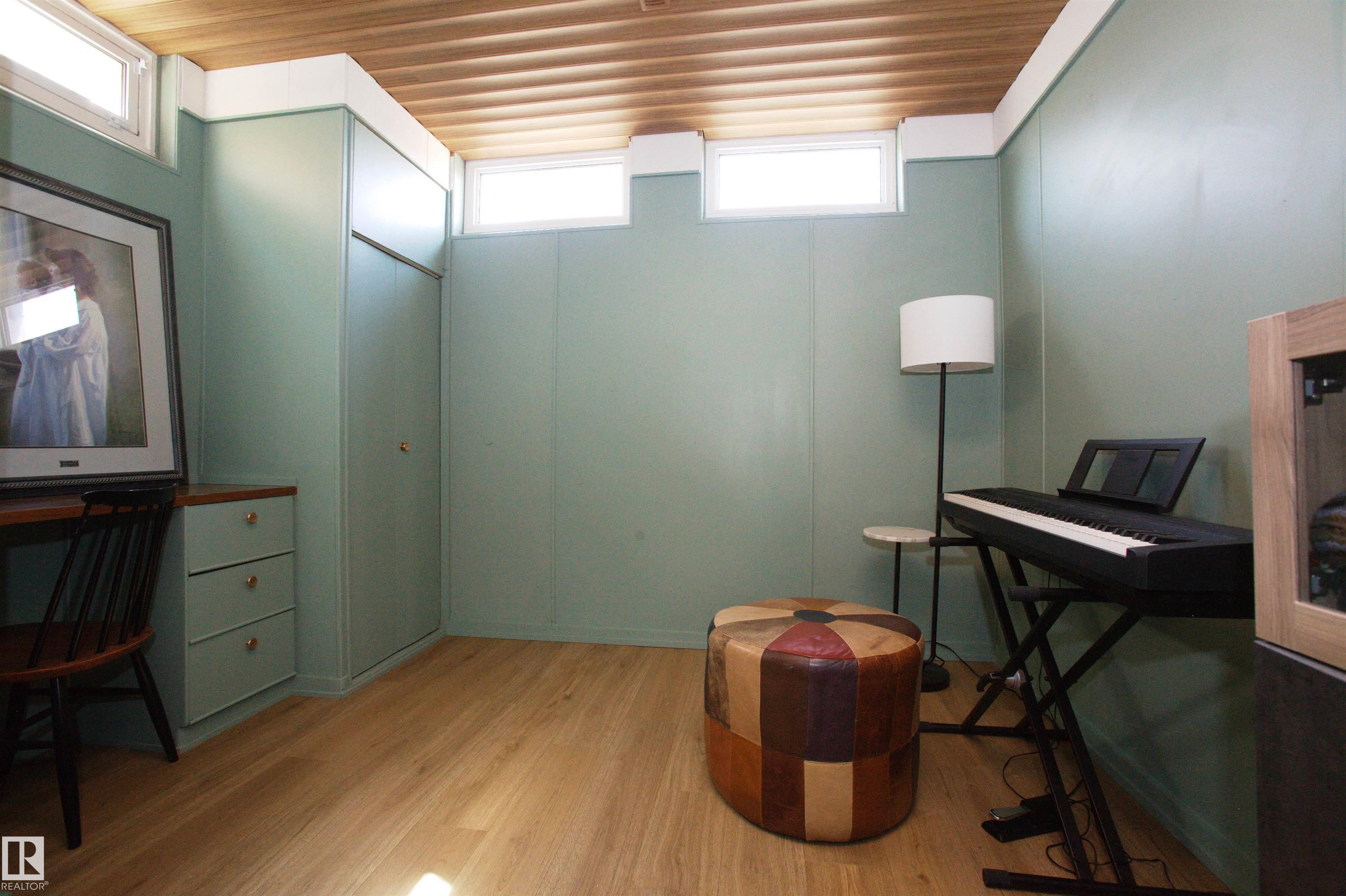 Photo 31 at 12137 50 Street NW, Beacon Heights, Edmonton
