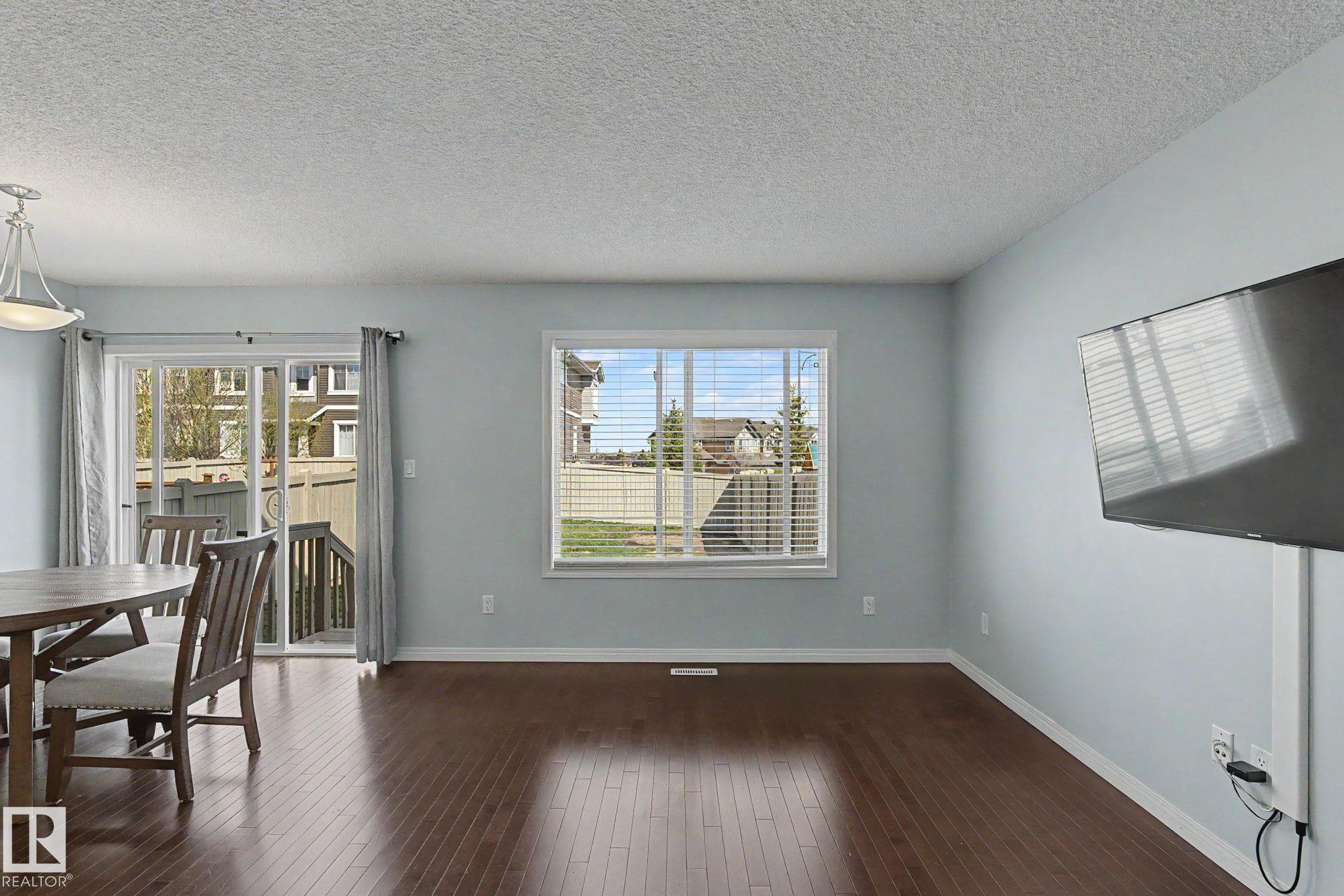 Photo 11 at 1747 Chapman Way SW, Chappelle Area, Edmonton