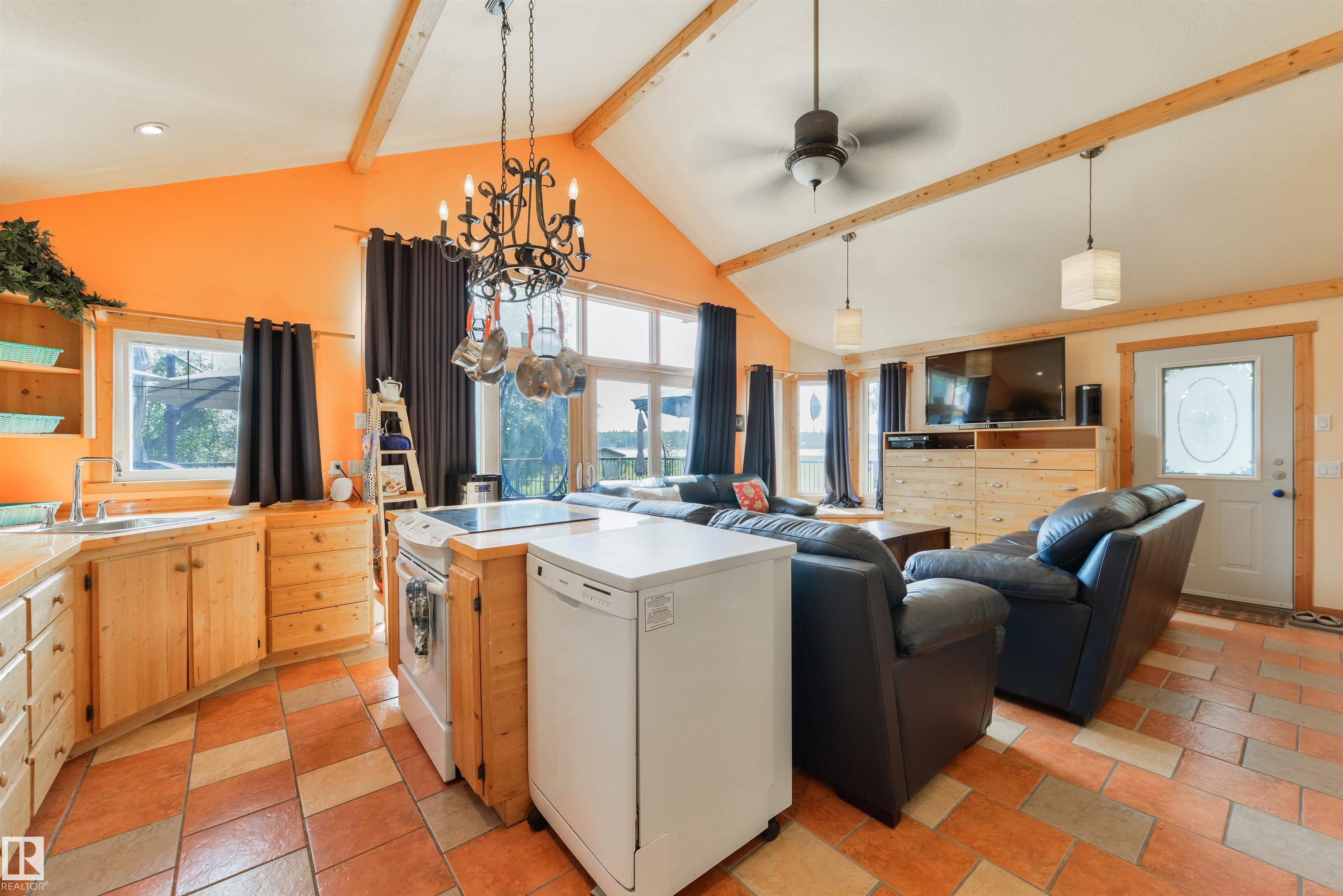 Photo 10 at 113 Bayview Drive, Lakeview, Rural Parkland County