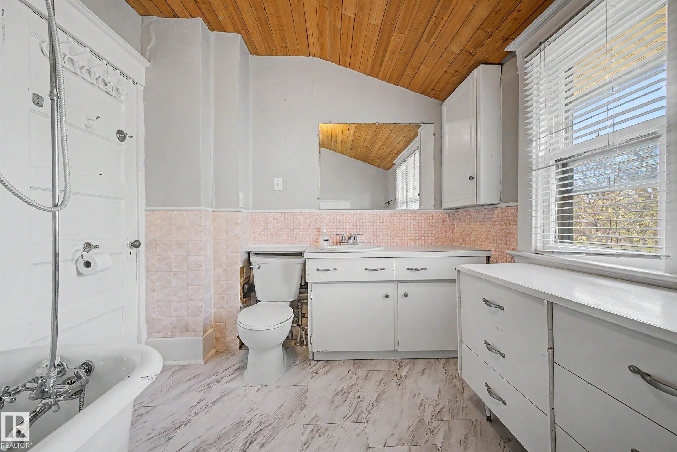Photo 28 at 11634 123 Street NW, Inglewood, Edmonton