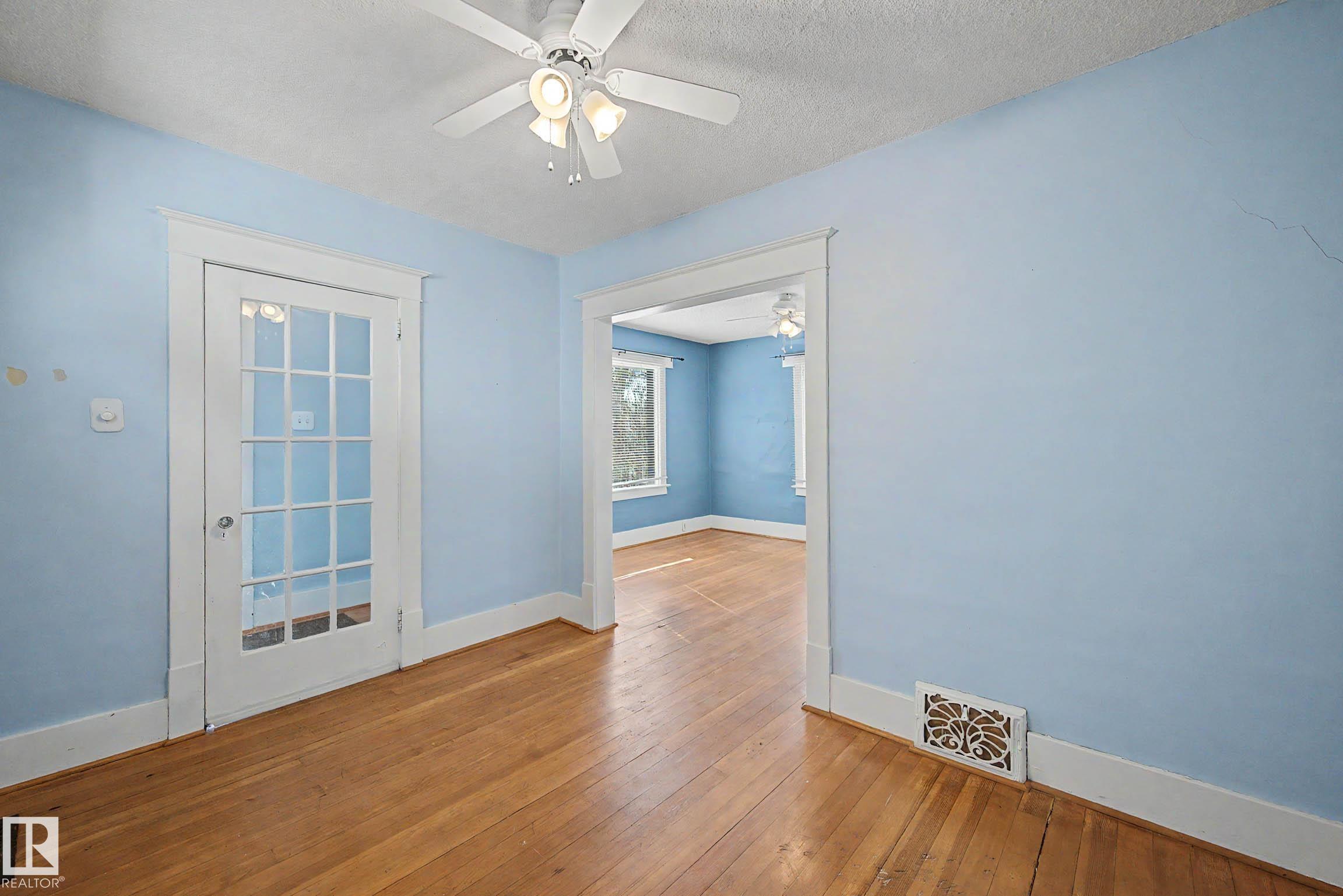 Photo 8 at 11634 123 Street NW, Inglewood, Edmonton