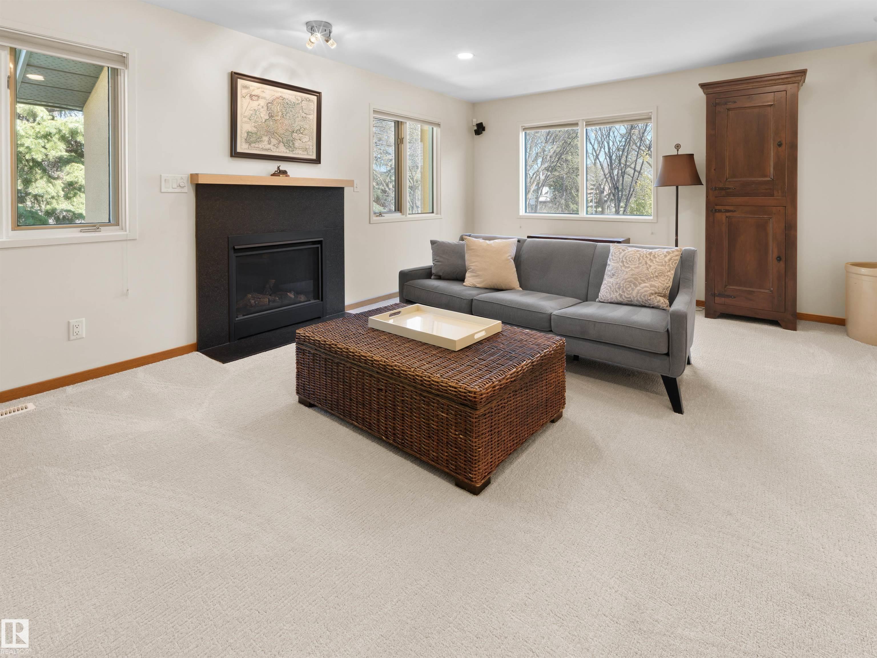 https://zimg.paragon.ice.com/ParagonImages/Property/PM/RAE/225399932/18/0/0/e2e615068060eb5ef4fcfee733d77ca4/1/a7aec53e916f3cd5400bd946fc582c52/225399932-da77a2aa-5afd-498c-9a2d-ab302b8cc060.JPG