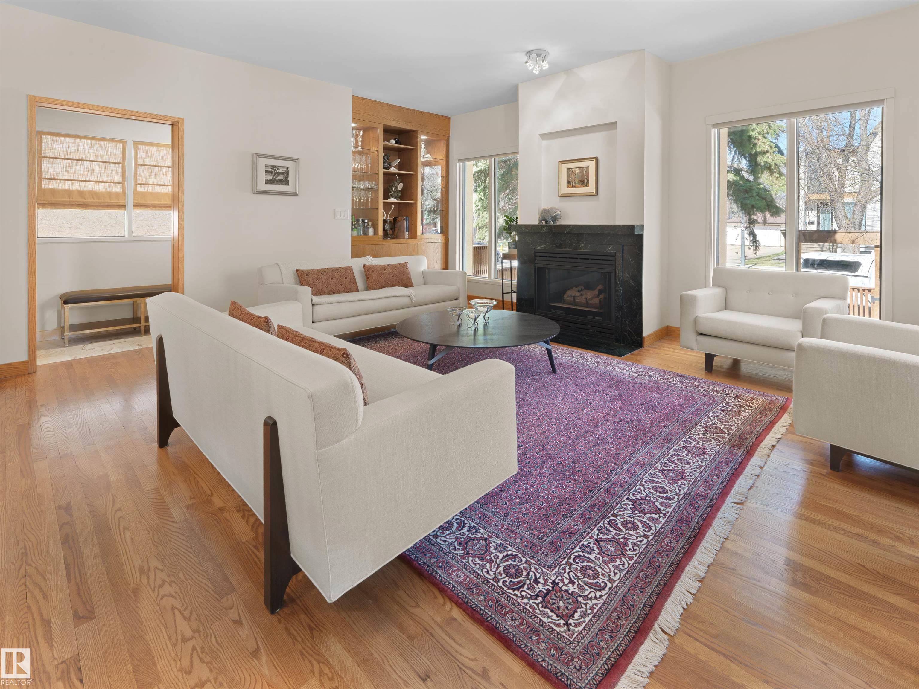 https://zimg.paragon.ice.com/ParagonImages/Property/PM/RAE/225399932/3/0/0/d303003ad19c83bf0973a3f2d73cc04a/1/a7aec53e916f3cd5400bd946fc582c52/225399932-b53b4214-edd5-4324-9c5c-9b2f3da81e1a.JPG
