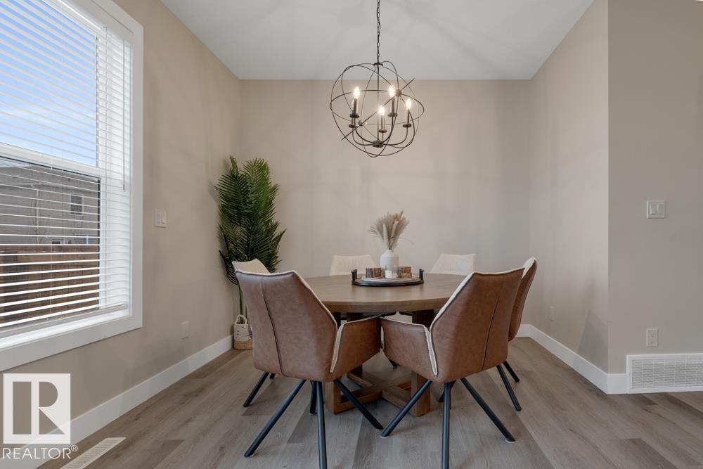 https://zimg.paragon.ice.com/ParagonImages/Property/PM/RAE/225399934/7/0/0/6f9c1450ba5732b8e7b04b38d523cf49/1/f8c48dc592d27c0628ae3ef6f294967b/225399934-4553DFC5-B252-4E5B-89D9-A18F18F1E2FF.JPG