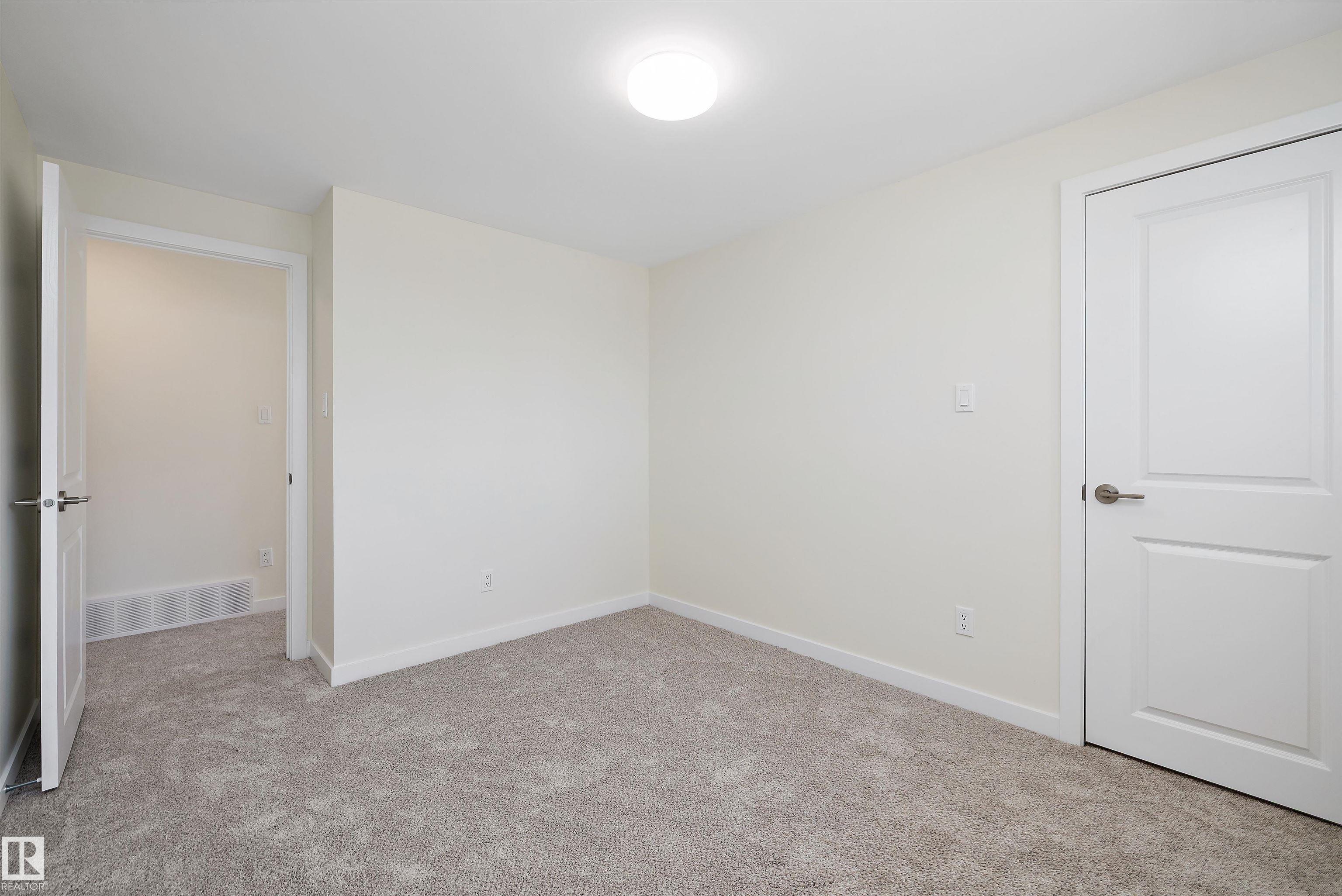 https://zimg.paragon.ice.com/ParagonImages/Property/PM/RAE/225399938/25/0/0/fe68972d19f57c6f70ce6ba1cb84a942/1/22e03ead17b2e13c8139ddd28b872904/225399938-e514a625-869a-4a87-bee3-06c37af18629.JPG