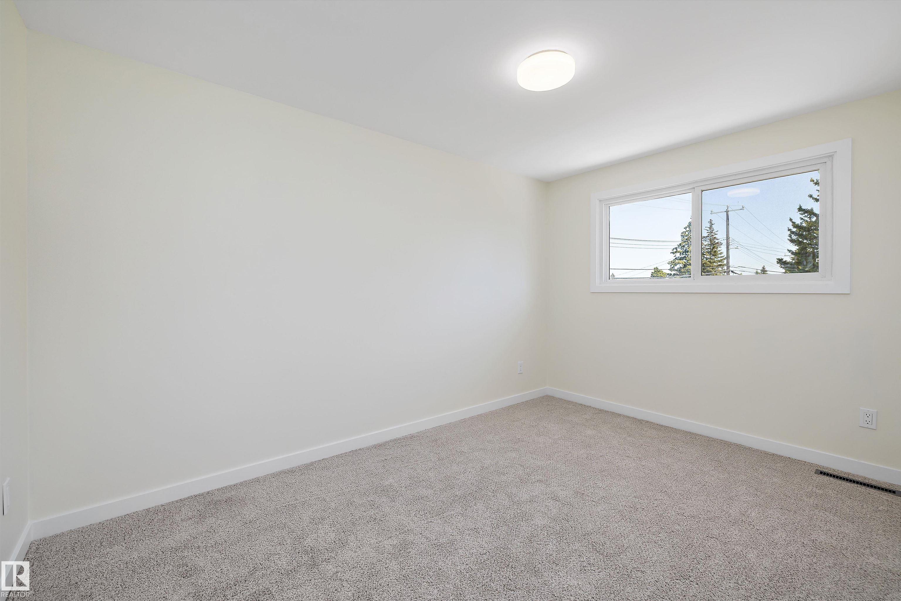 https://zimg.paragon.ice.com/ParagonImages/Property/PM/RAE/225399938/29/0/0/704a3260780d6957d0667453fa034e53/1/22e03ead17b2e13c8139ddd28b872904/225399938-99d0a8e7-706b-48d5-ade9-3e4cc05242b5.JPG