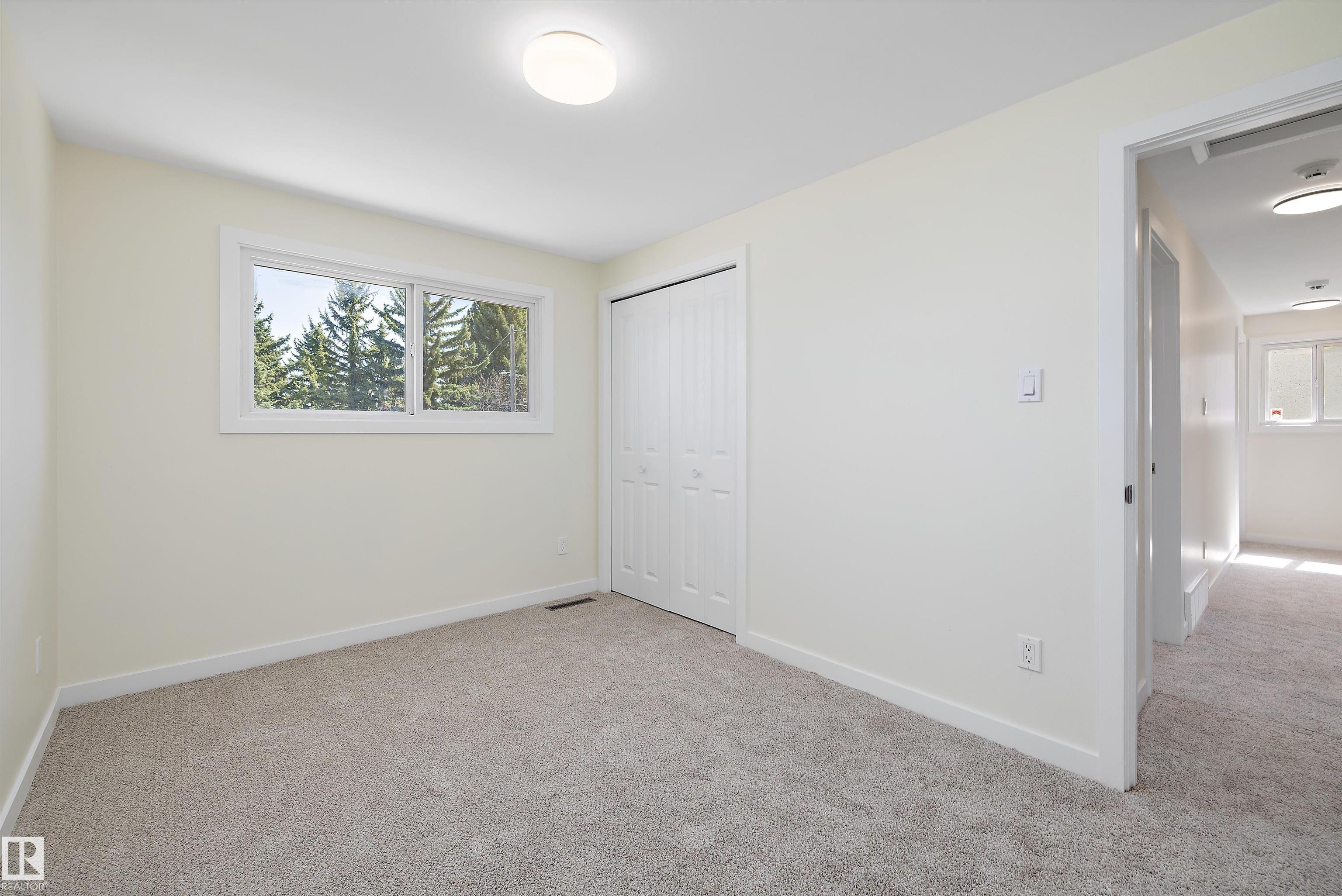 https://zimg.paragon.ice.com/ParagonImages/Property/PM/RAE/225399938/30/0/0/fb4260f1df0a46bec8113d0cd354fa15/1/22e03ead17b2e13c8139ddd28b872904/225399938-2ab745e1-9cf5-4403-bb39-f9857a1bacef.JPG