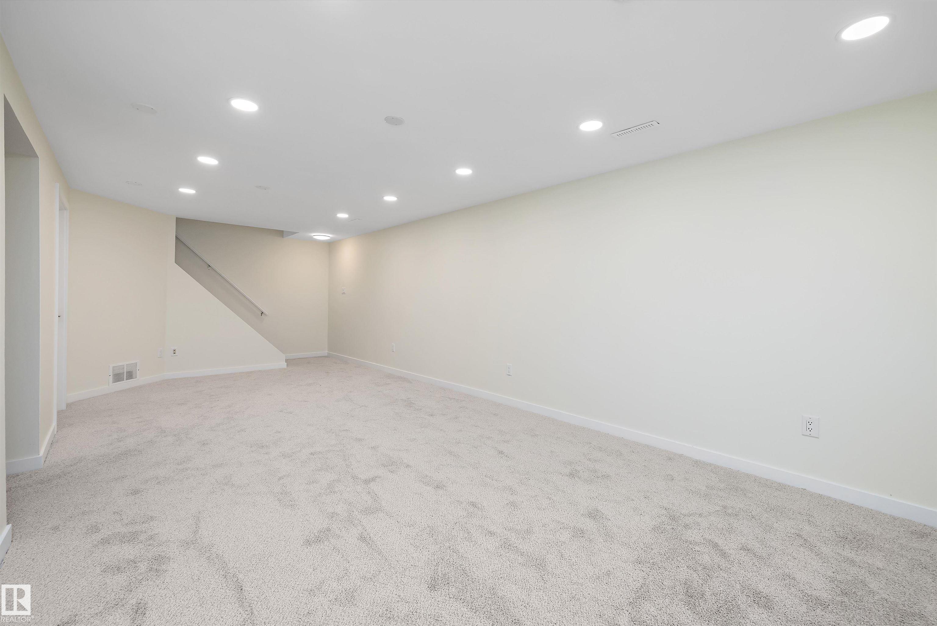 https://zimg.paragon.ice.com/ParagonImages/Property/PM/RAE/225399938/39/0/0/dd47c241498896eaf9a0c53cd370eff0/1/22e03ead17b2e13c8139ddd28b872904/225399938-637cb43b-2f3b-48cc-8ea2-b6965d0c0c59.JPG
