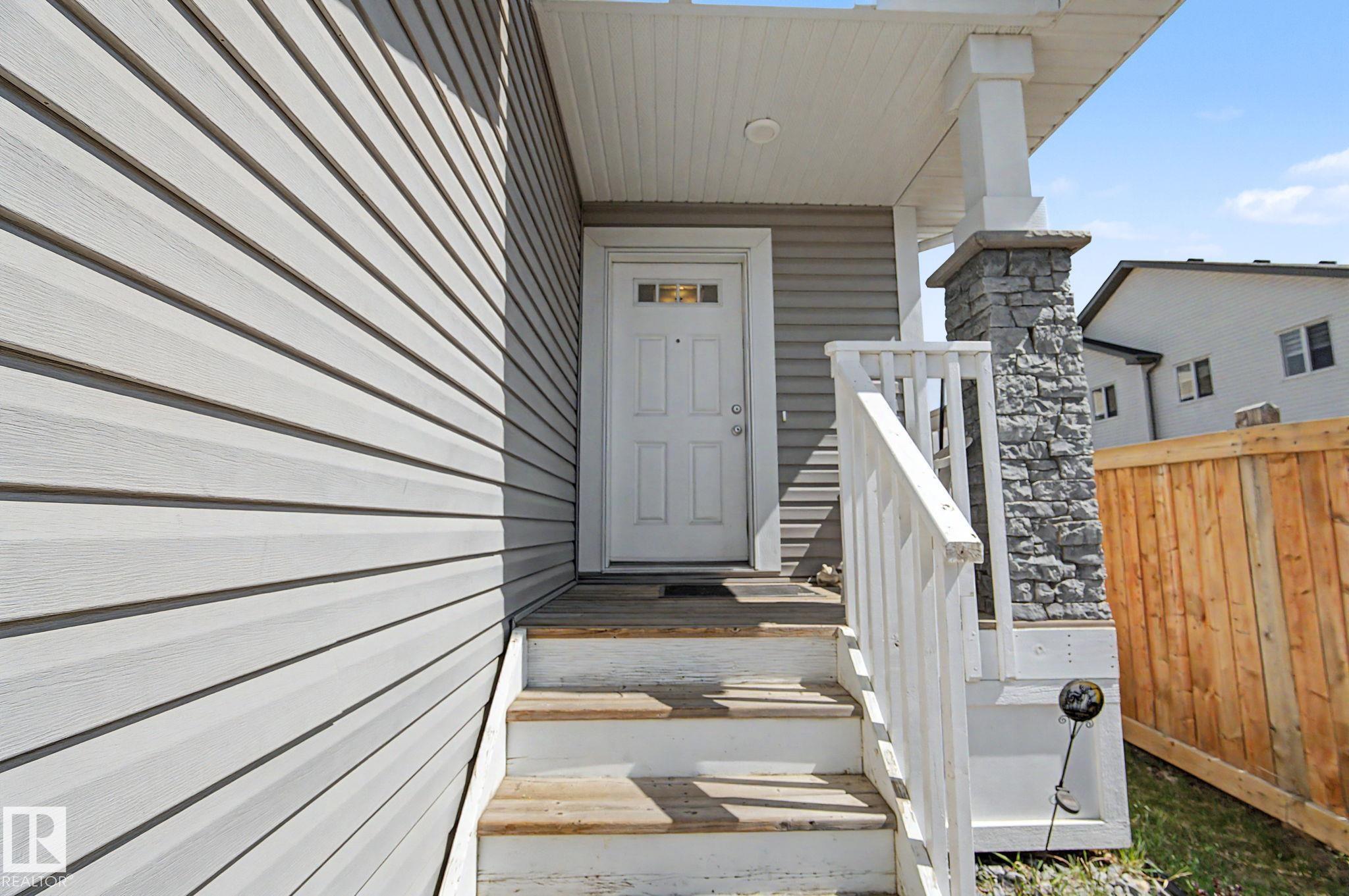1211 29 Street NW, Laurel, Edmonton