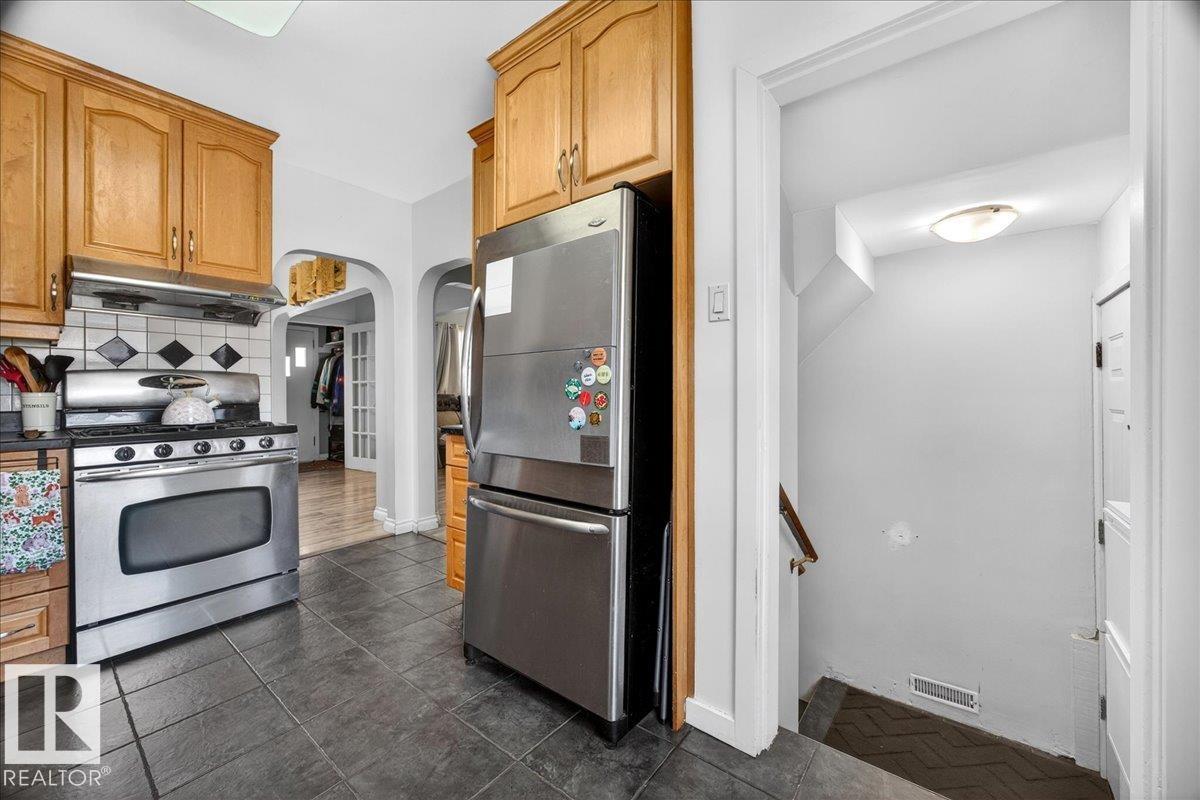 https://zimg.paragon.ice.com/ParagonImages/Property/PM/RAE/225399941/13/0/0/3af5ed6f691fd450dff634328edae4d8/1/8f2f687dda4e09d822776795a67b59f5/225399941-dccc5d47-5cde-4fdc-8388-2f50089e36d3.JPG