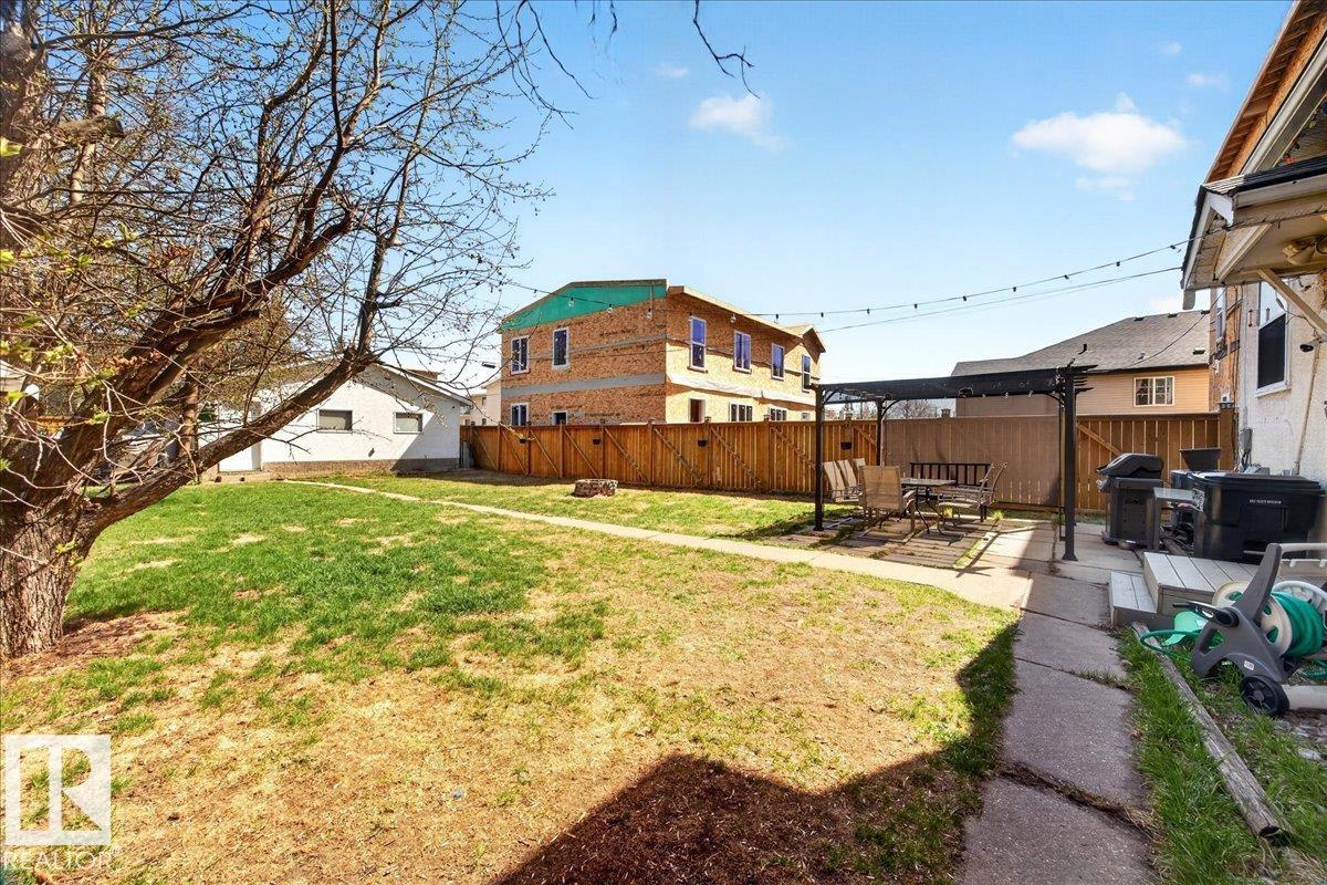 https://zimg.paragon.ice.com/ParagonImages/Property/PM/RAE/225399941/32/0/0/96137ea7691ba0d9e09913eed7633eb7/1/8f2f687dda4e09d822776795a67b59f5/225399941-083cd13b-74c6-420d-aad9-c921f1dc69a7.JPG