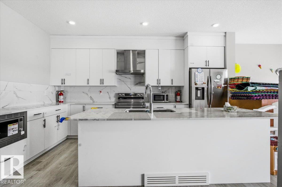 https://zimg.paragon.ice.com/ParagonImages/Property/PM/RAE/225399942/18/0/0/ec41eee199096a3ab7c711be4bfb60e9/1/b7767b826d84dc8853d8852b01df051a/225399942-7098635e-a578-4a1b-aa8c-b92ac0280d89.JPG