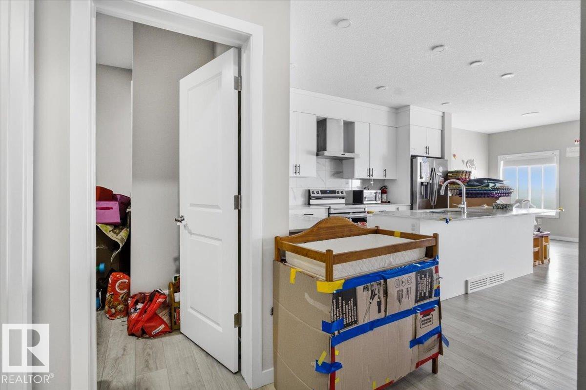 https://zimg.paragon.ice.com/ParagonImages/Property/PM/RAE/225399942/24/0/0/f2fdf2d13dbed27ac21953dffc9a2853/1/b7767b826d84dc8853d8852b01df051a/225399942-eeedd4e5-d035-4c16-9500-88f653e1a271.JPG