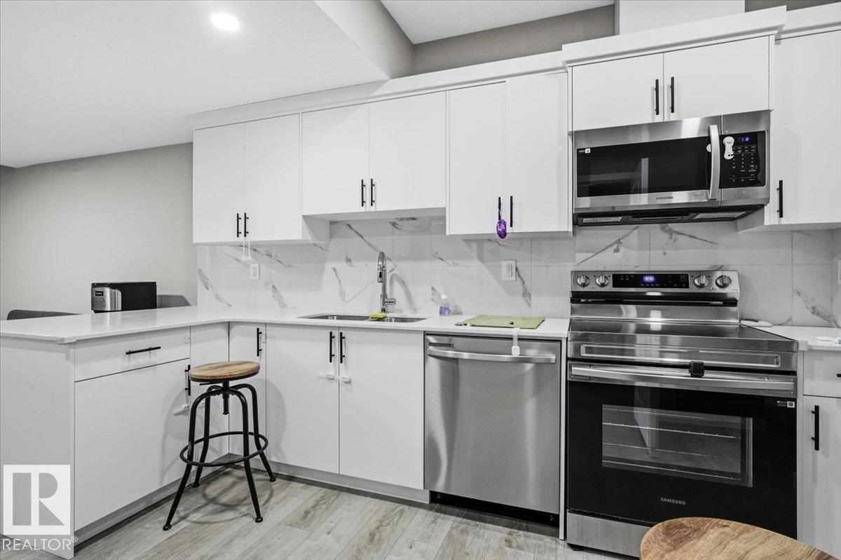 https://zimg.paragon.ice.com/ParagonImages/Property/PM/RAE/225399942/41/0/0/8d629735bdd5e0473db2552f090d592f/1/b7767b826d84dc8853d8852b01df051a/225399942-89e284ad-81a3-4759-a55a-066878efc51e.JPG