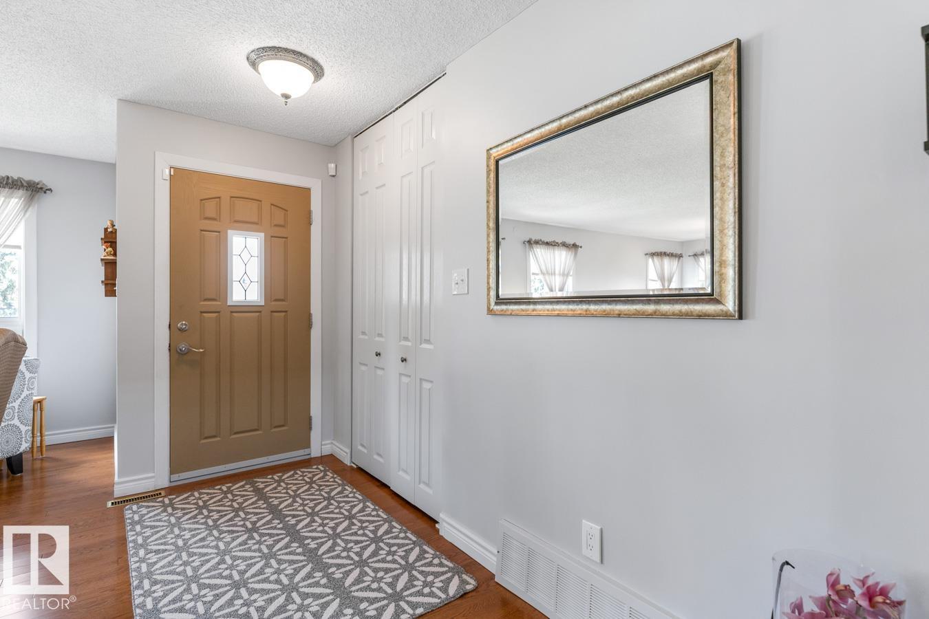 10502 158 Street NW, Britannia Youngstown, Edmonton