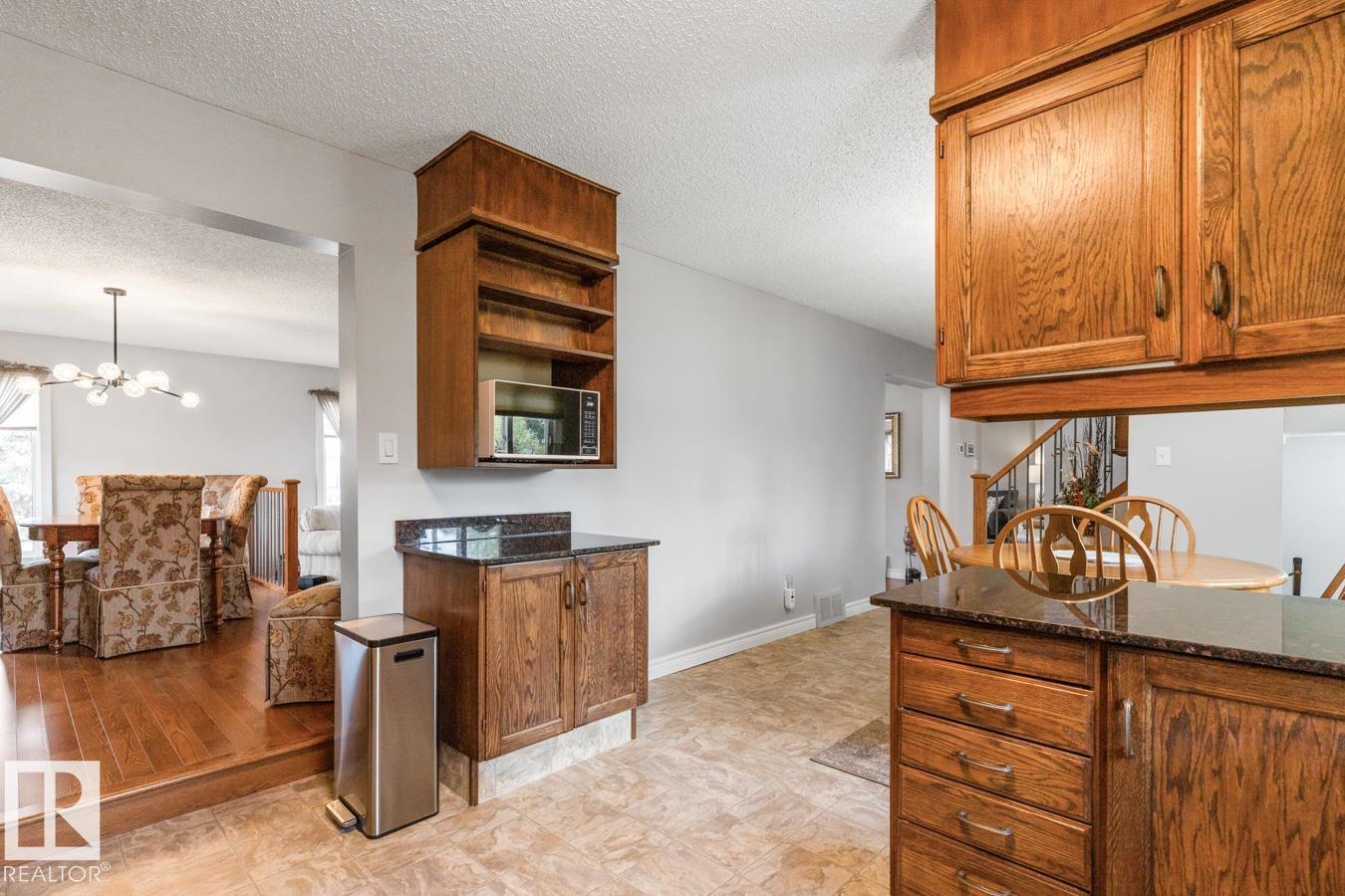 Photo 11 at 10502 158 Street NW, Britannia Youngstown, Edmonton