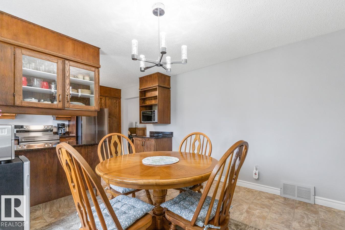 Photo 7 at 10502 158 Street NW, Britannia Youngstown, Edmonton