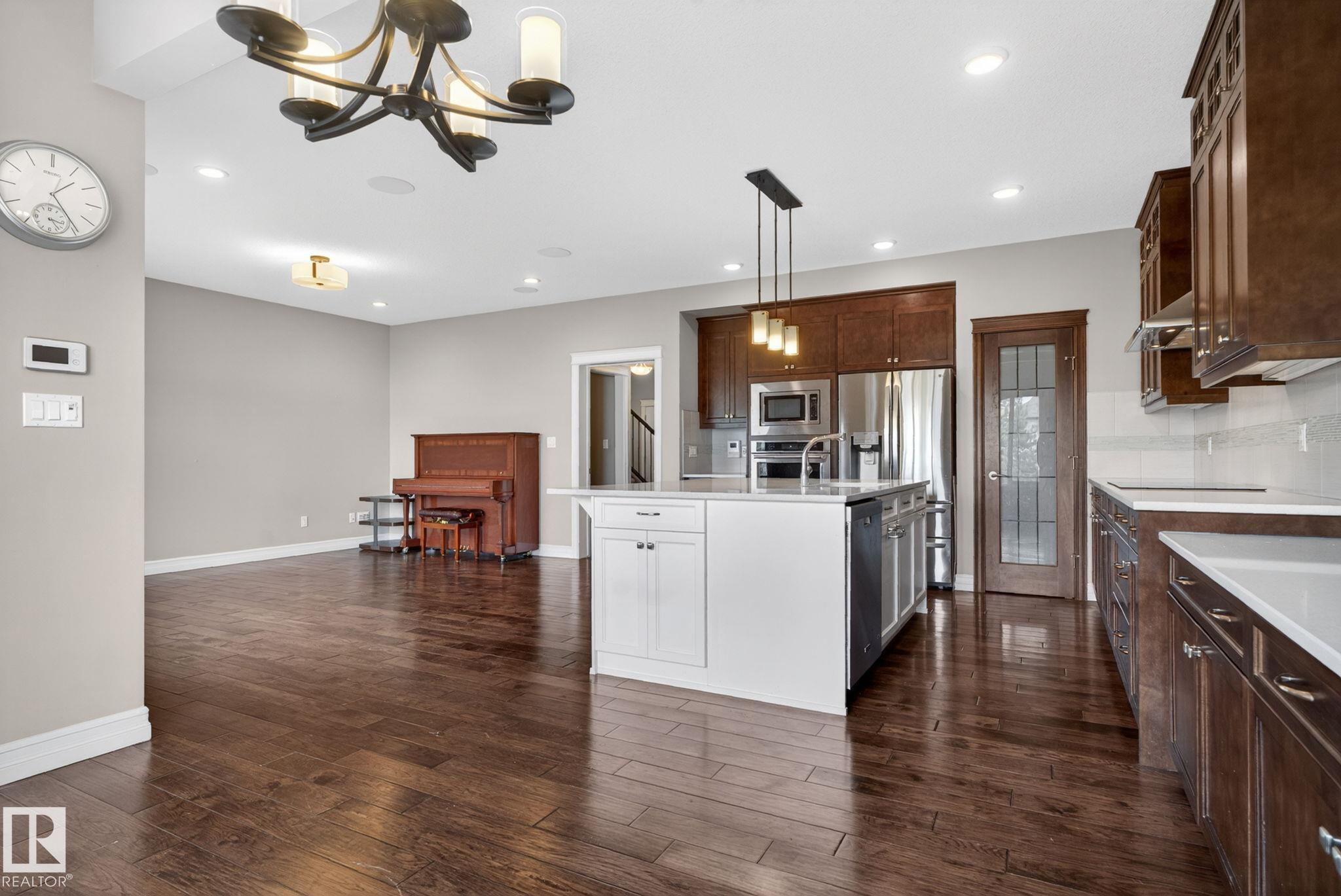 Photo 17 at 5928 19 Avenue SW, Walker, Edmonton