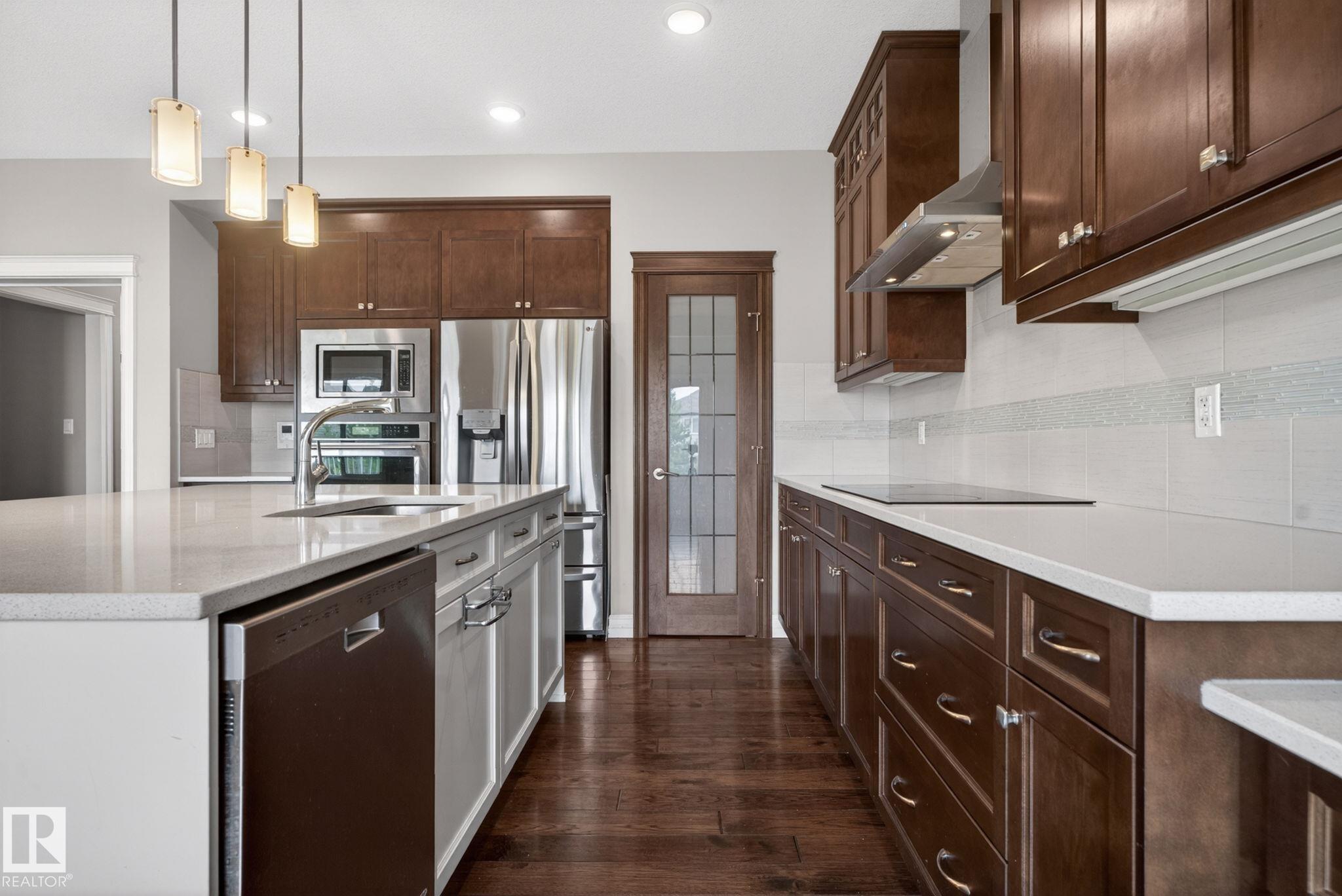Photo 18 at 5928 19 Avenue SW, Walker, Edmonton
