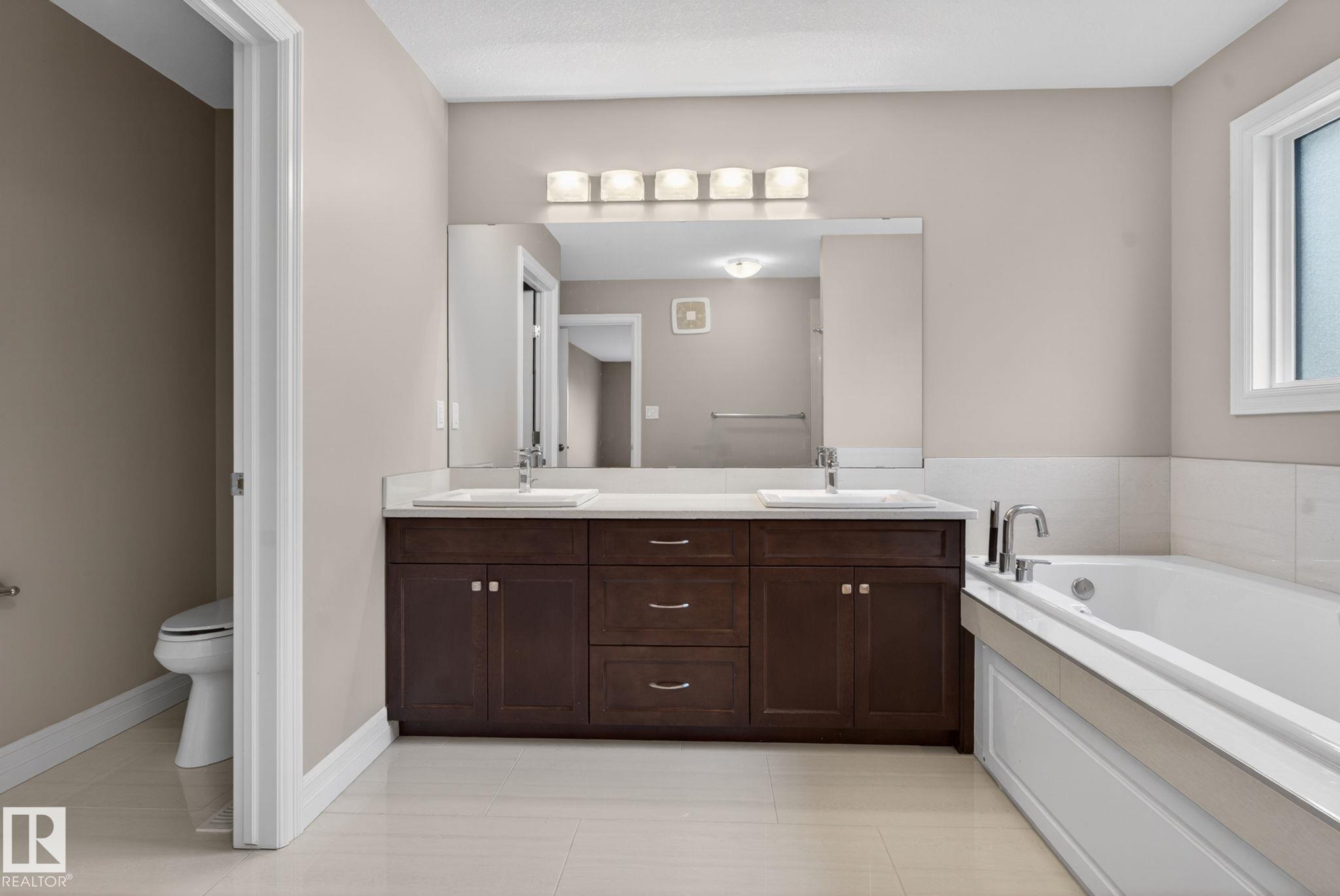 Photo 31 at 5928 19 Avenue SW, Walker, Edmonton